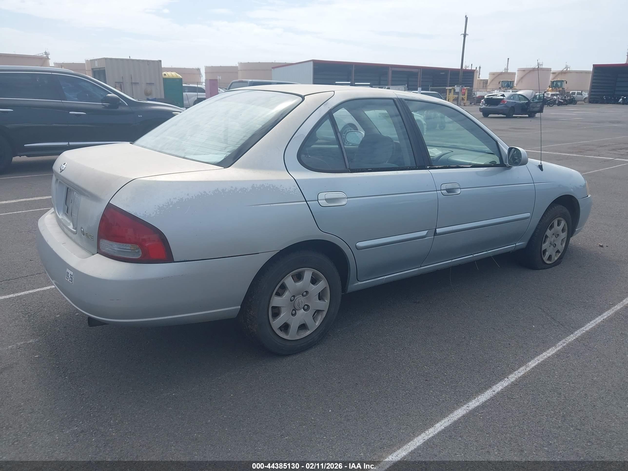 NISSAN SENTRA image 4