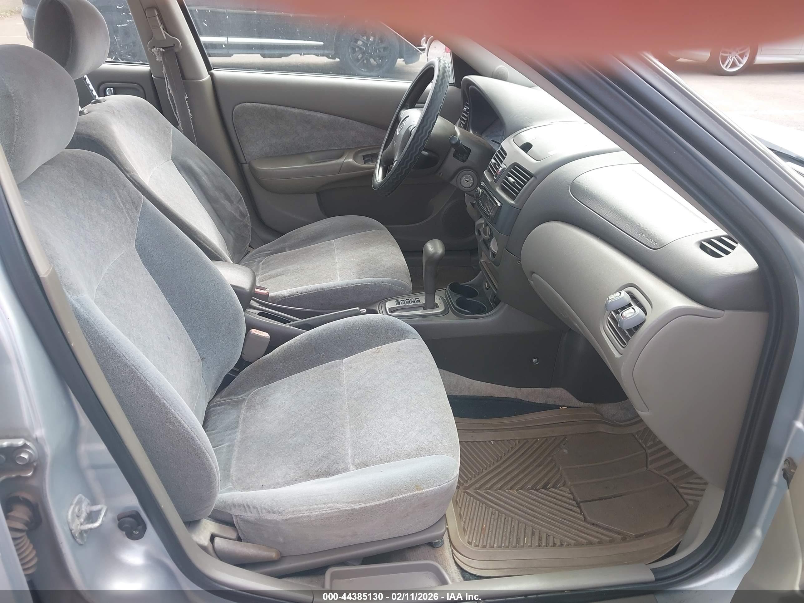 NISSAN SENTRA image 5
