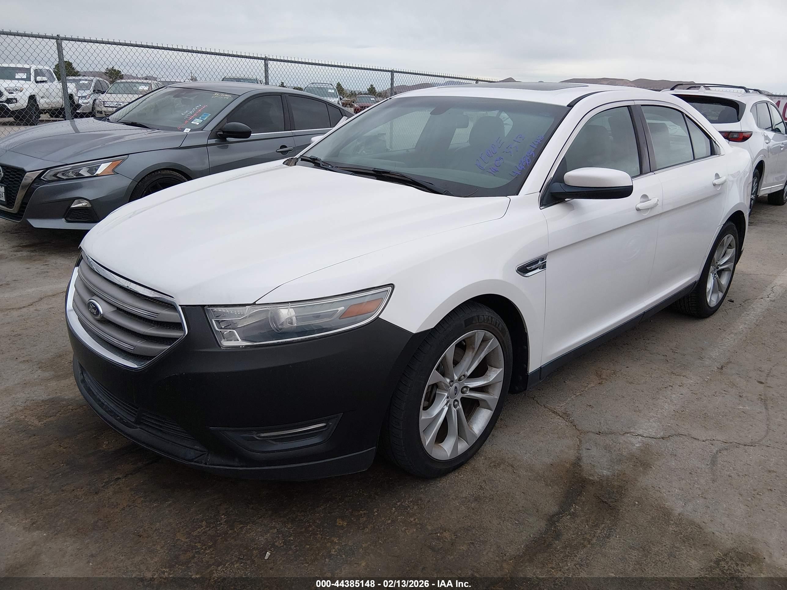 FORD TAURUS image 2