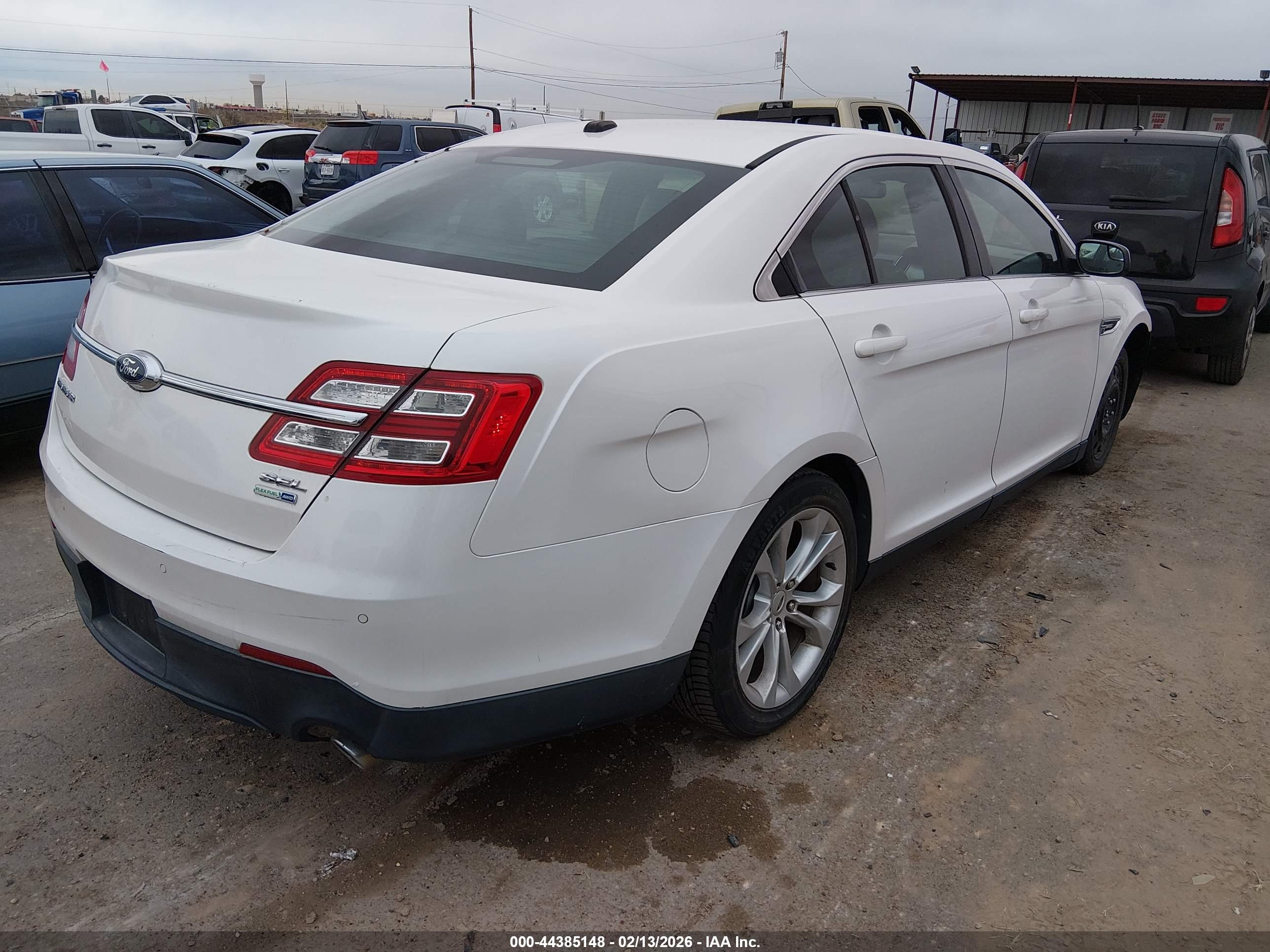 FORD TAURUS image 4