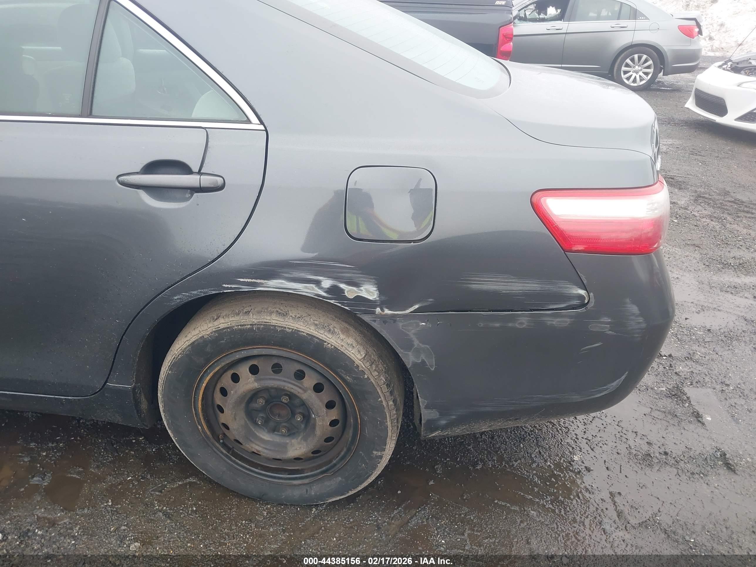 TOYOTA CAMRY image 6