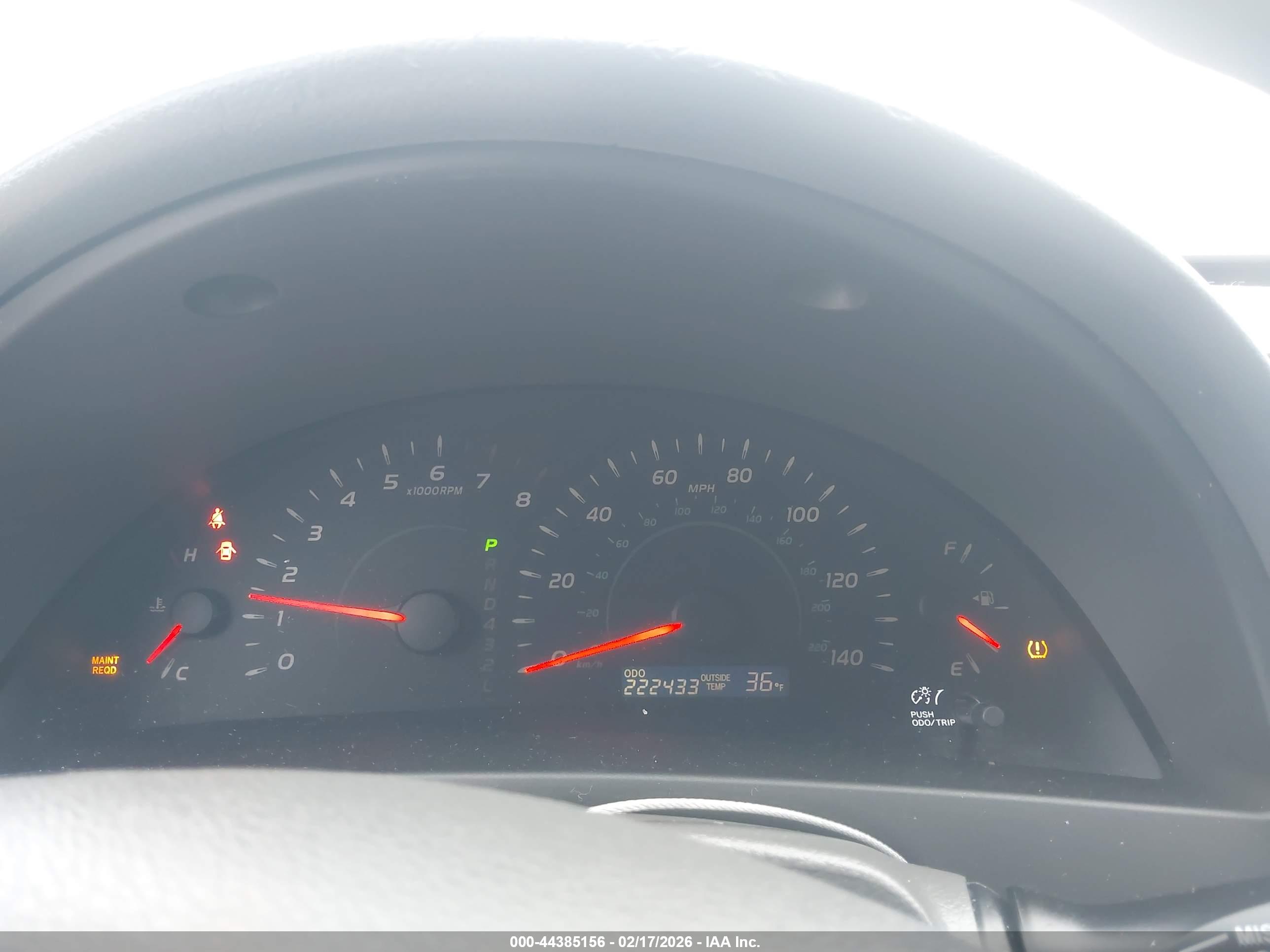 TOYOTA CAMRY image 7