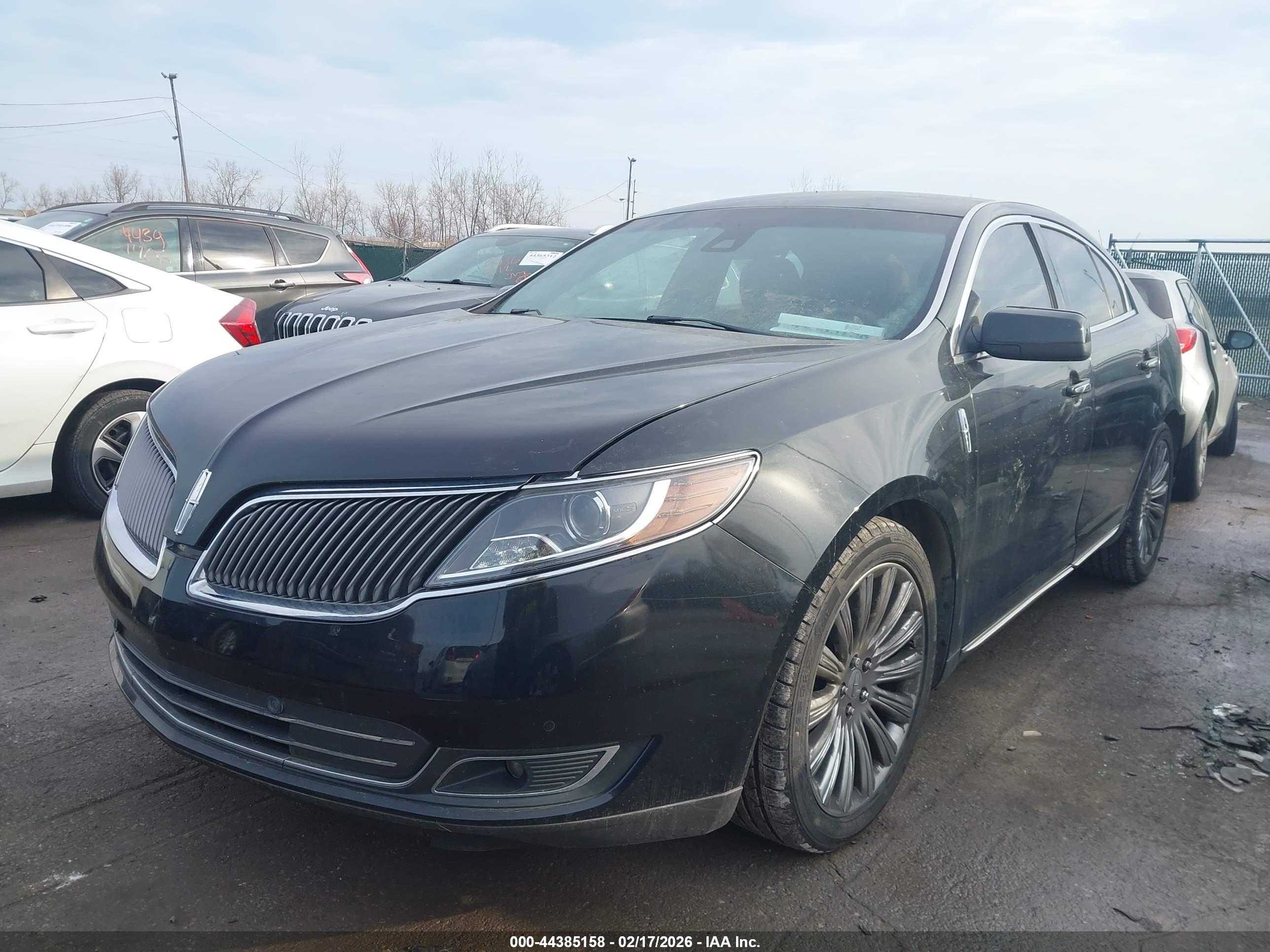 LINCOLN MKS image 2