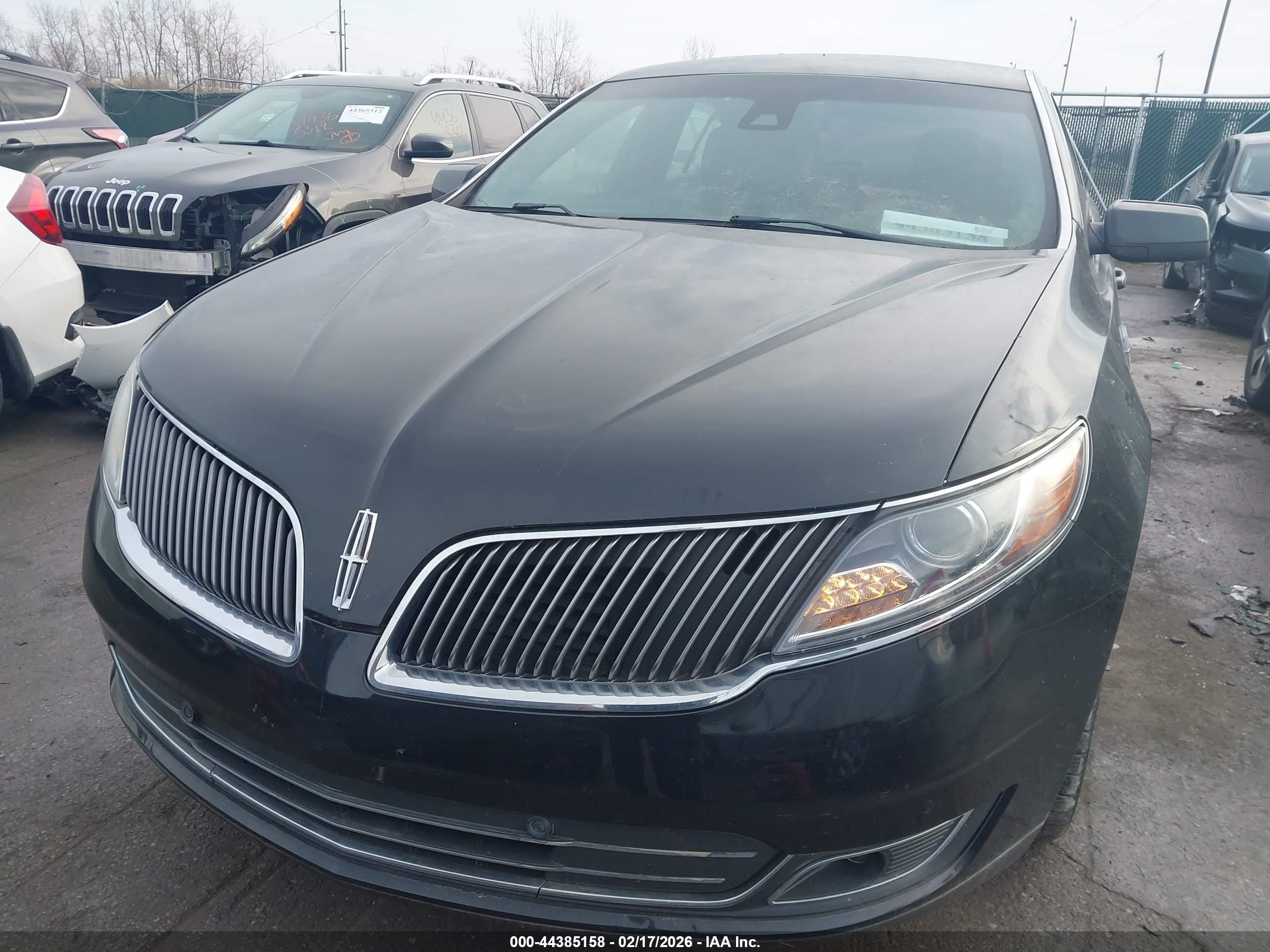 LINCOLN MKS image 6