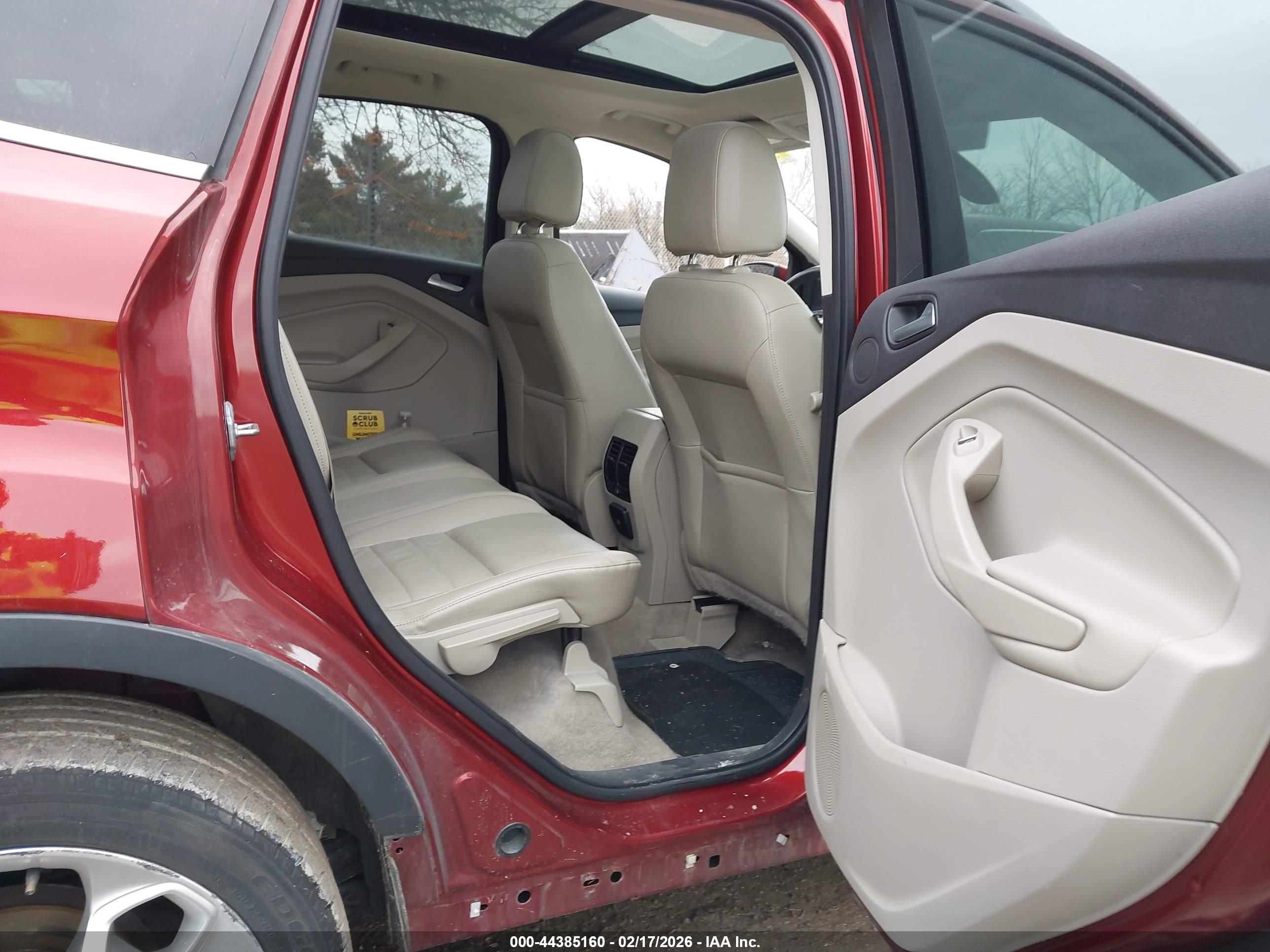 FORD ESCAPE image 8