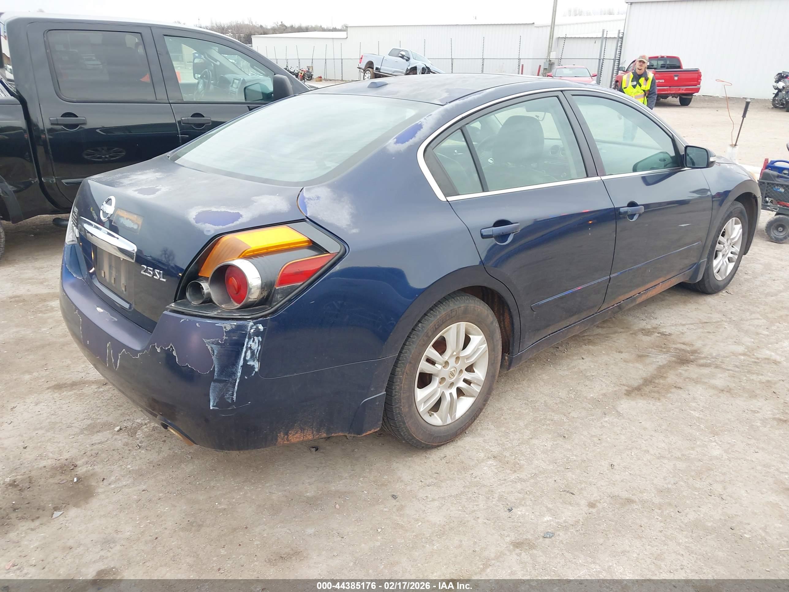NISSAN ALTIMA image 4