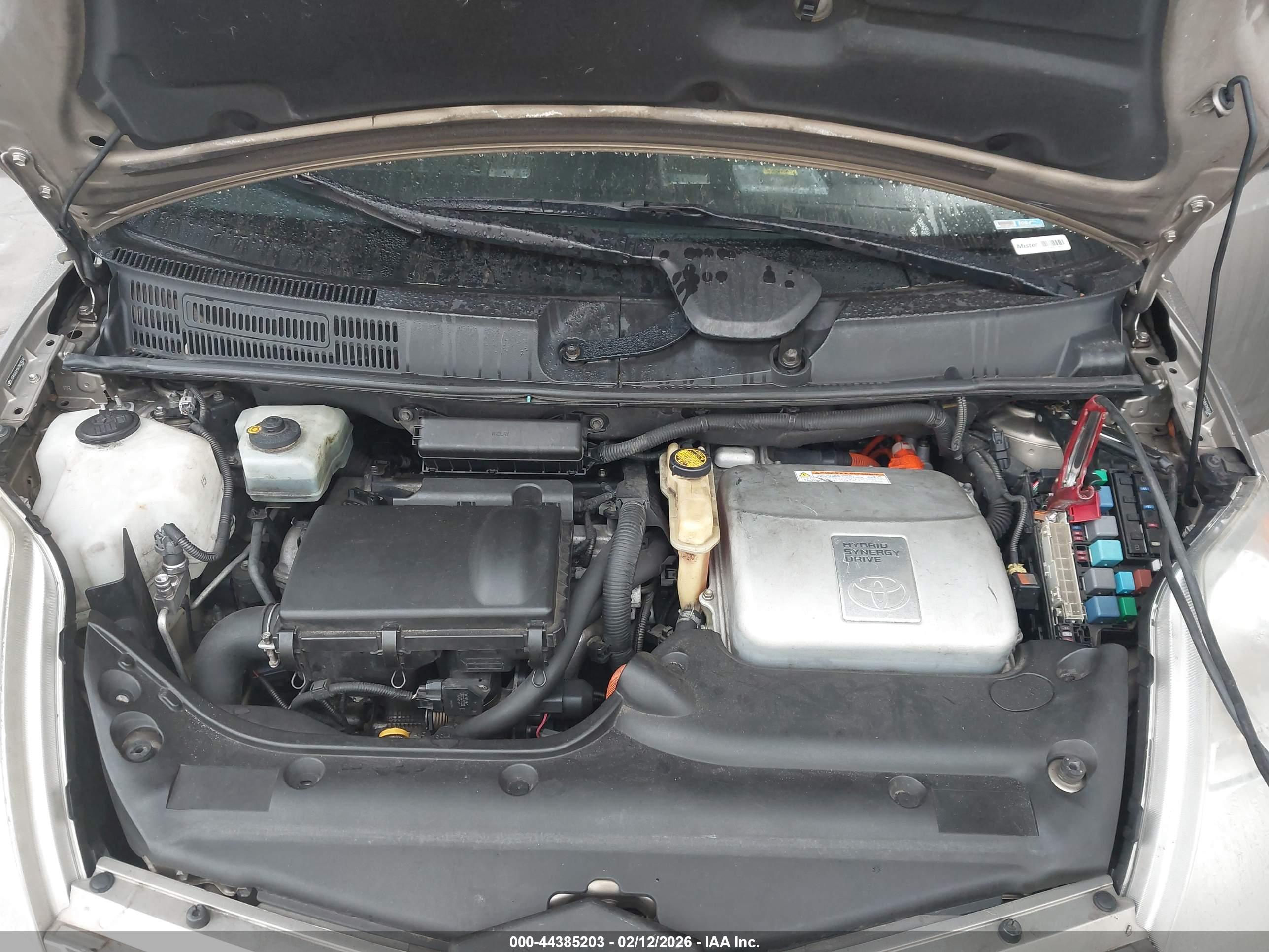 TOYOTA PRIUS image 10