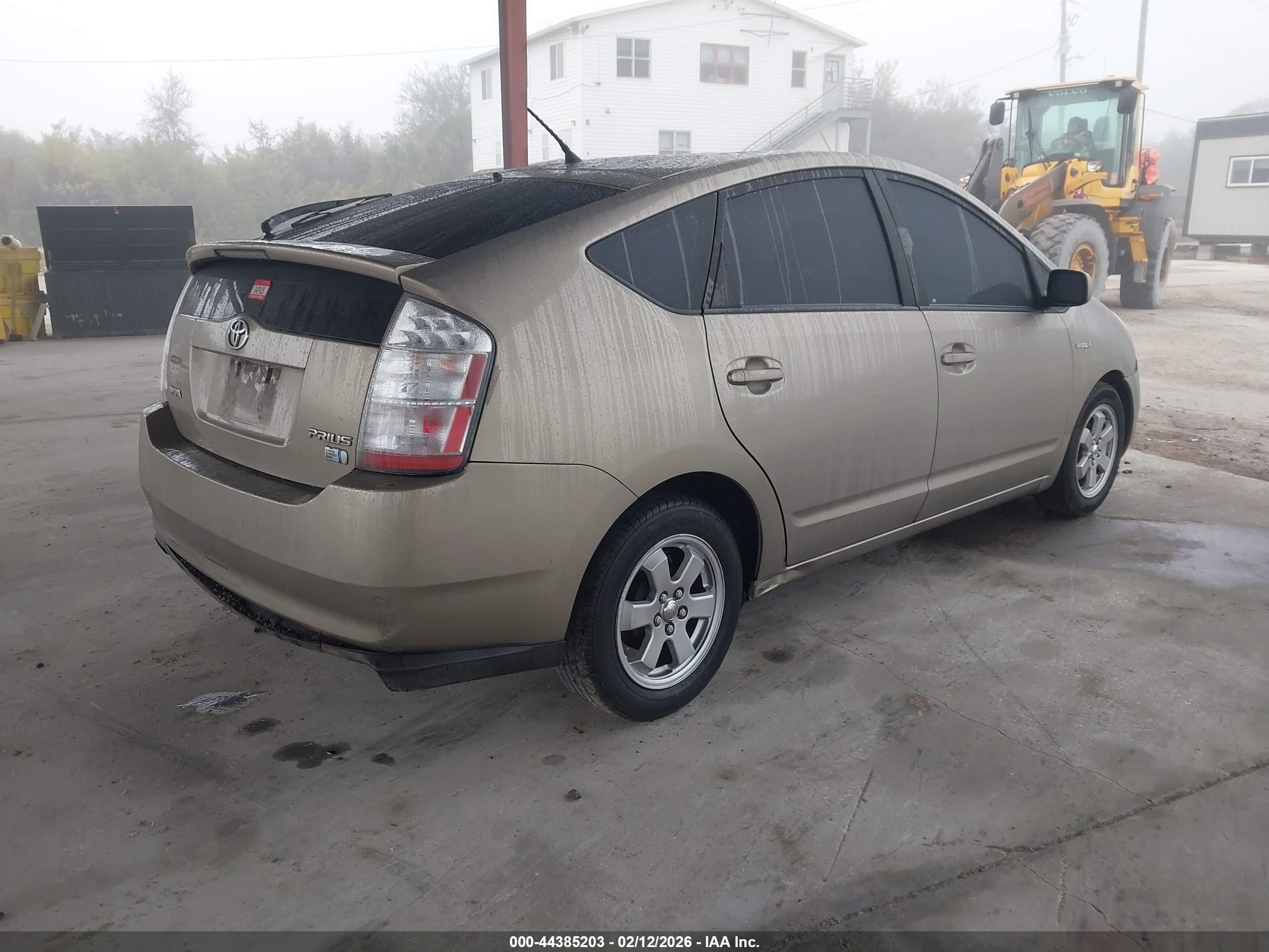 TOYOTA PRIUS image 4