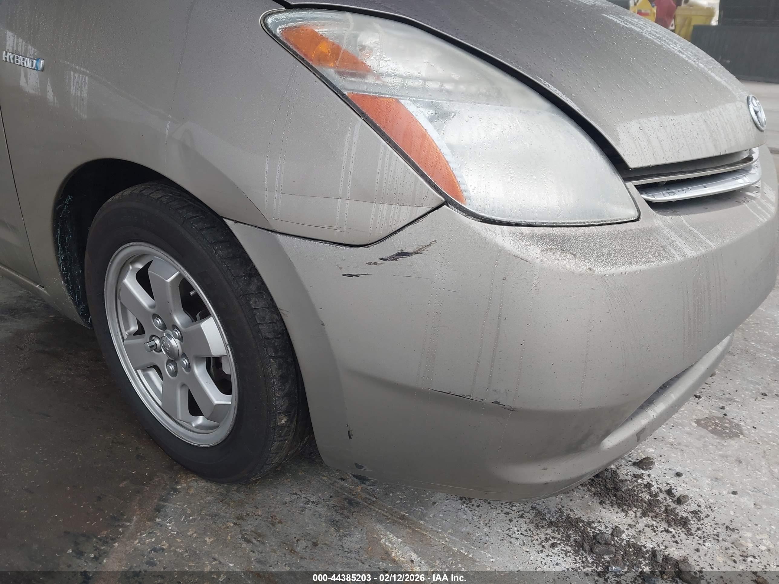 TOYOTA PRIUS image 6
