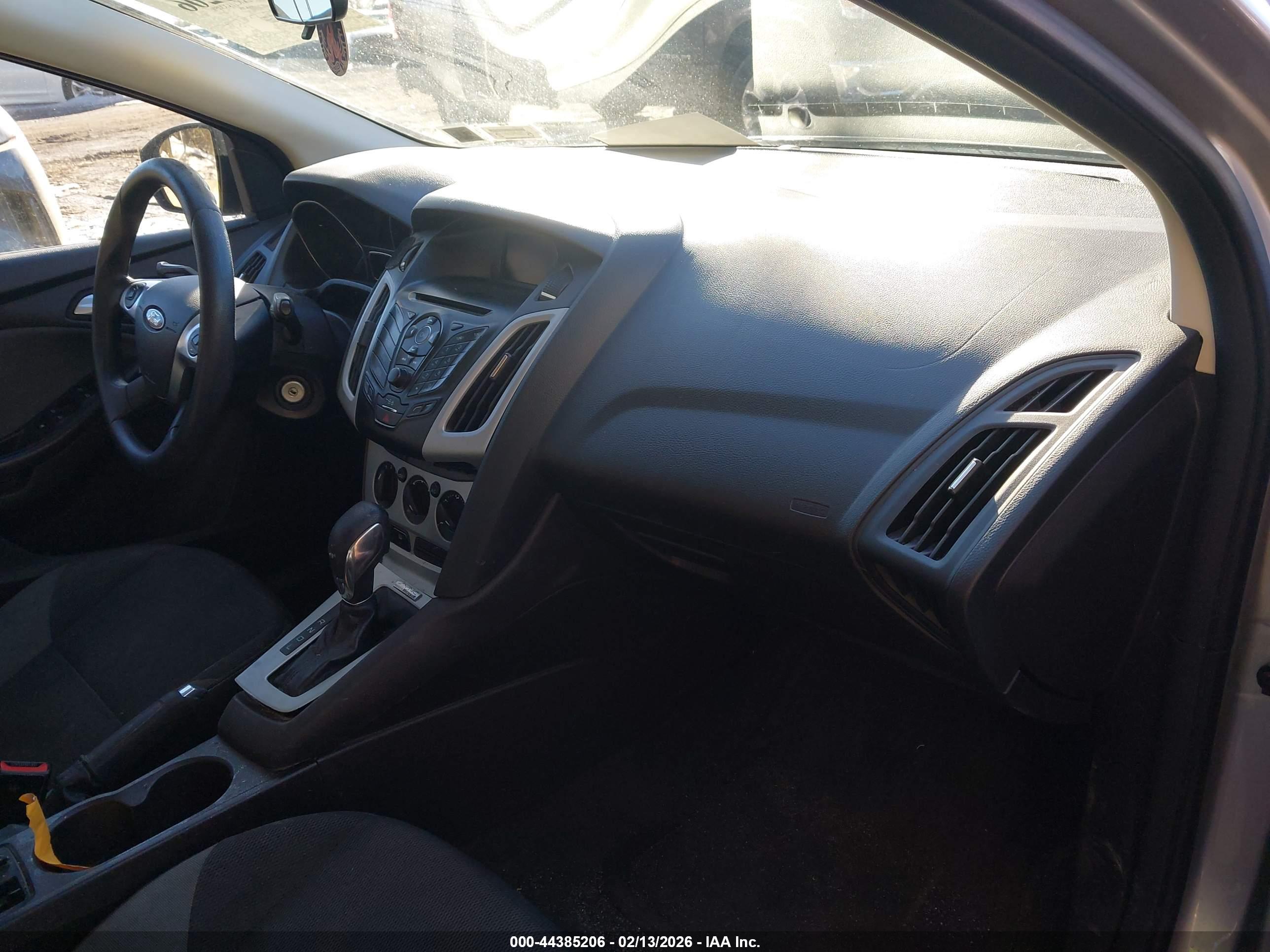 FORD FOCUS image 5
