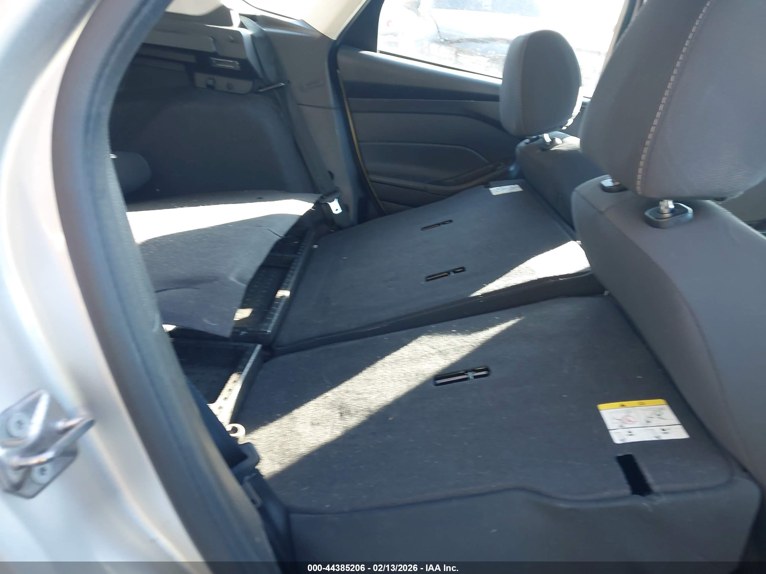 FORD FOCUS image 8