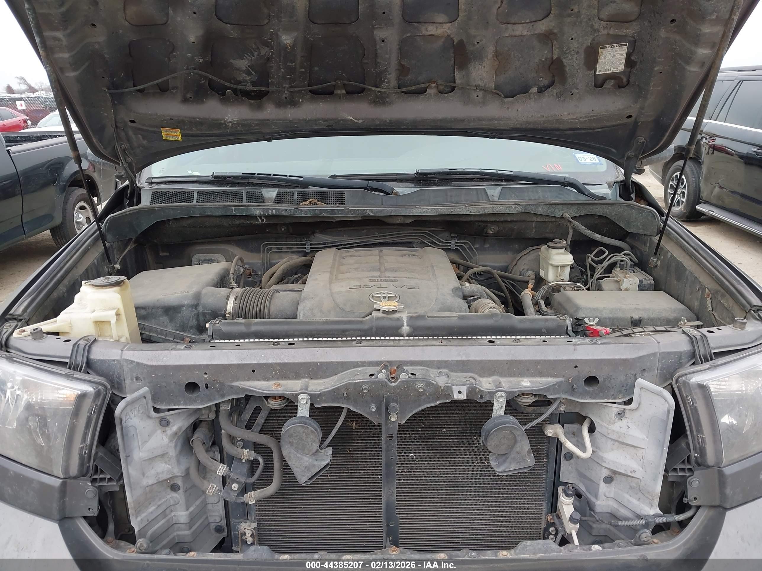 TOYOTA TUNDRA image 10