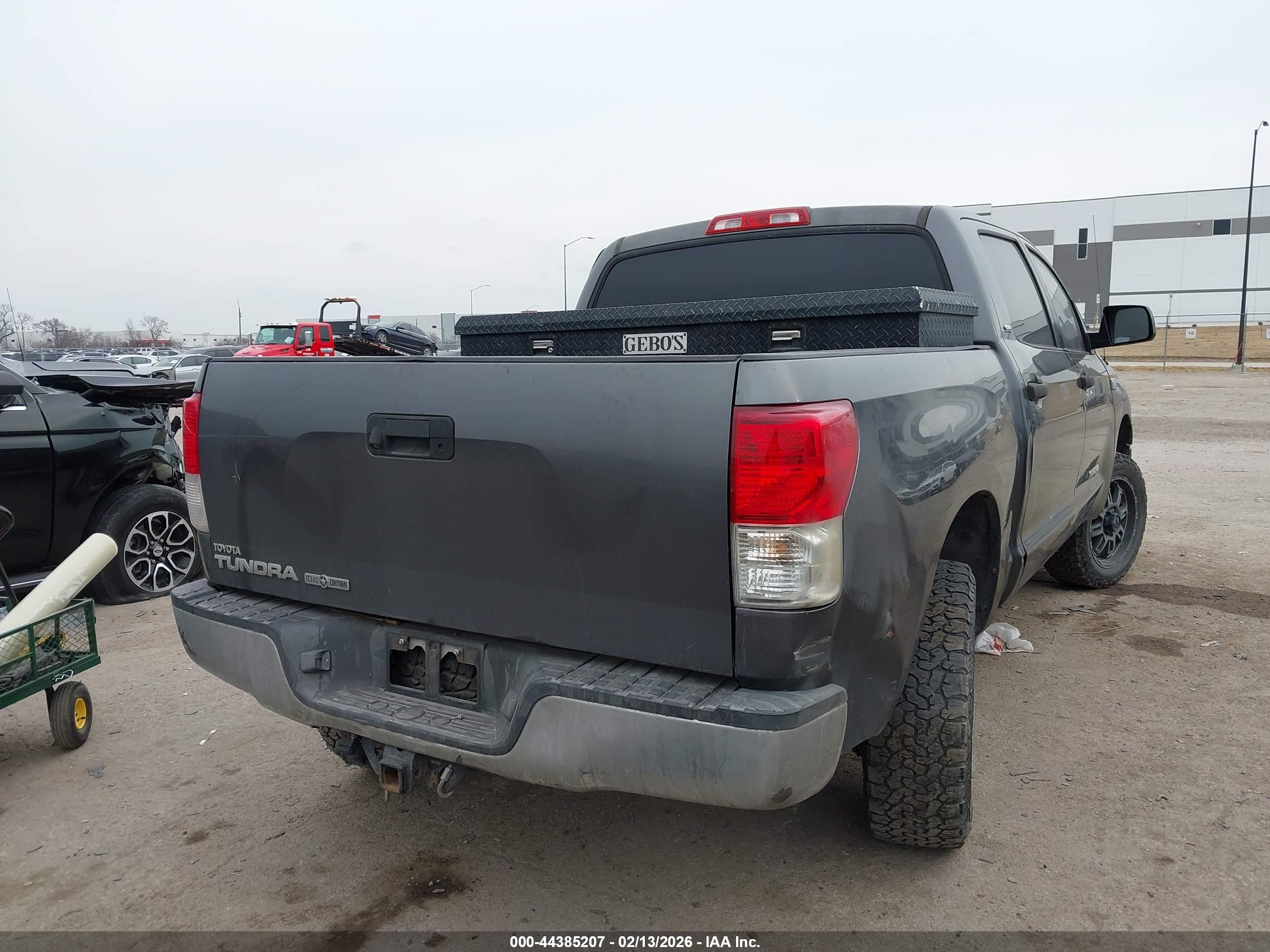 TOYOTA TUNDRA image 4