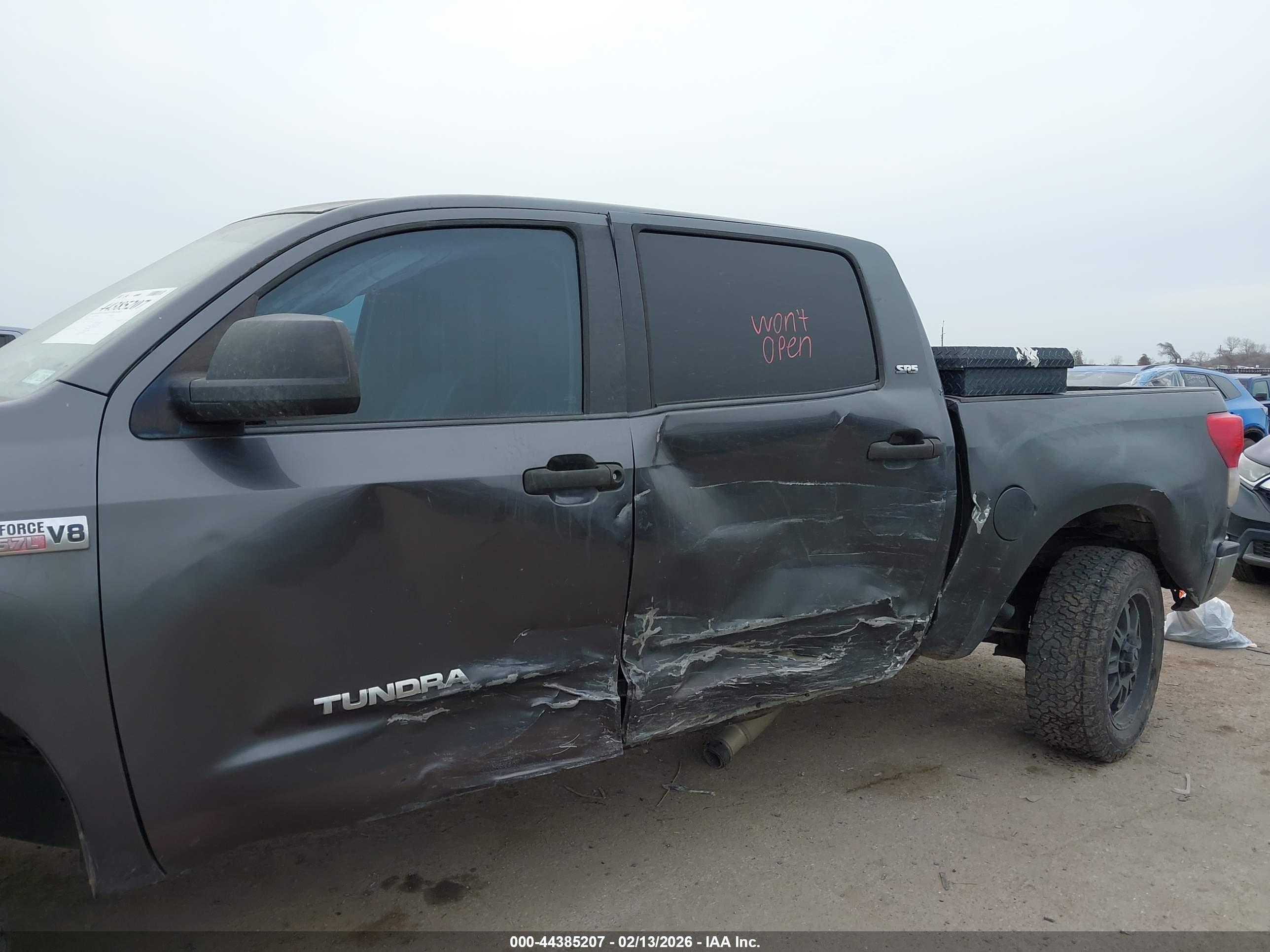 TOYOTA TUNDRA image 6