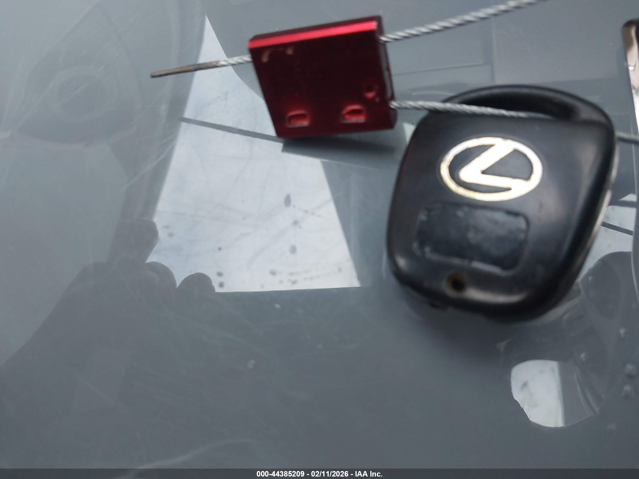 LEXUS LS image 11