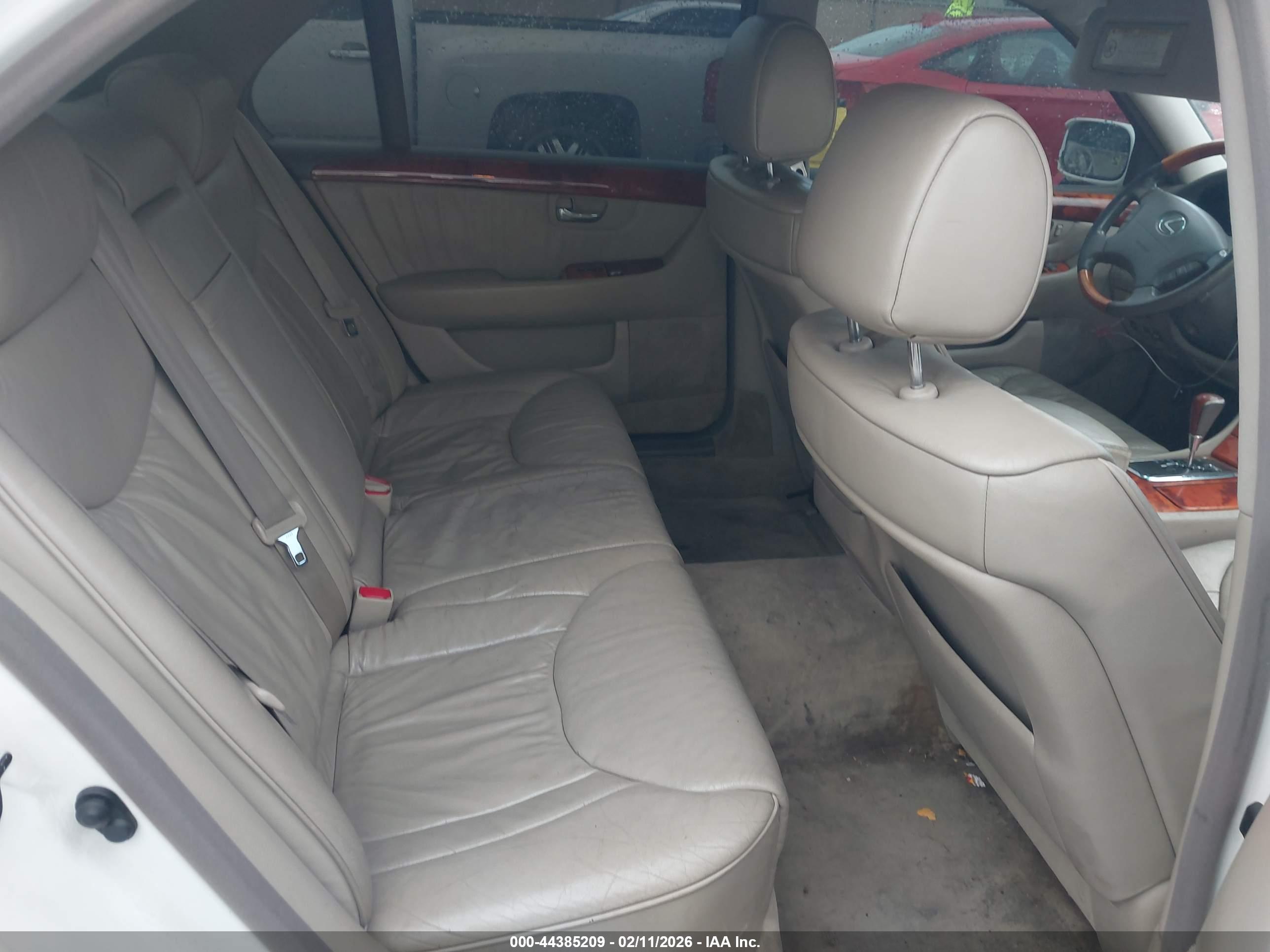 LEXUS LS image 8