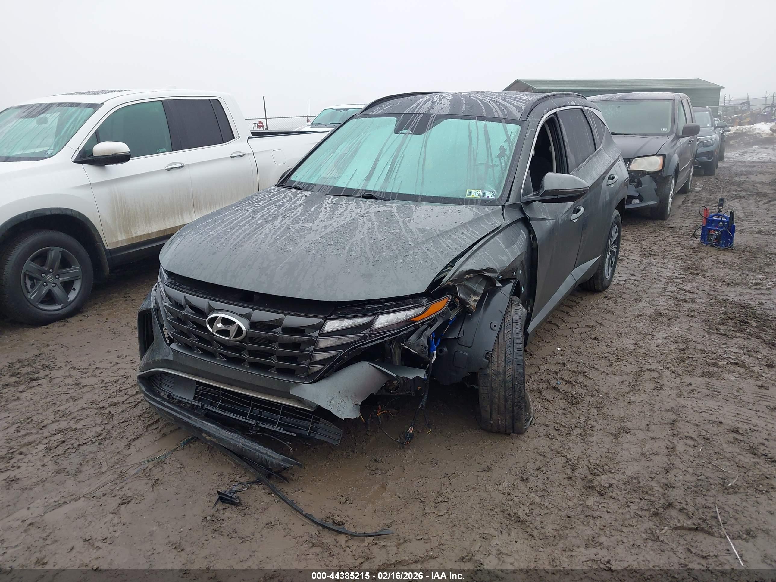 HYUNDAI TUCSON image 2