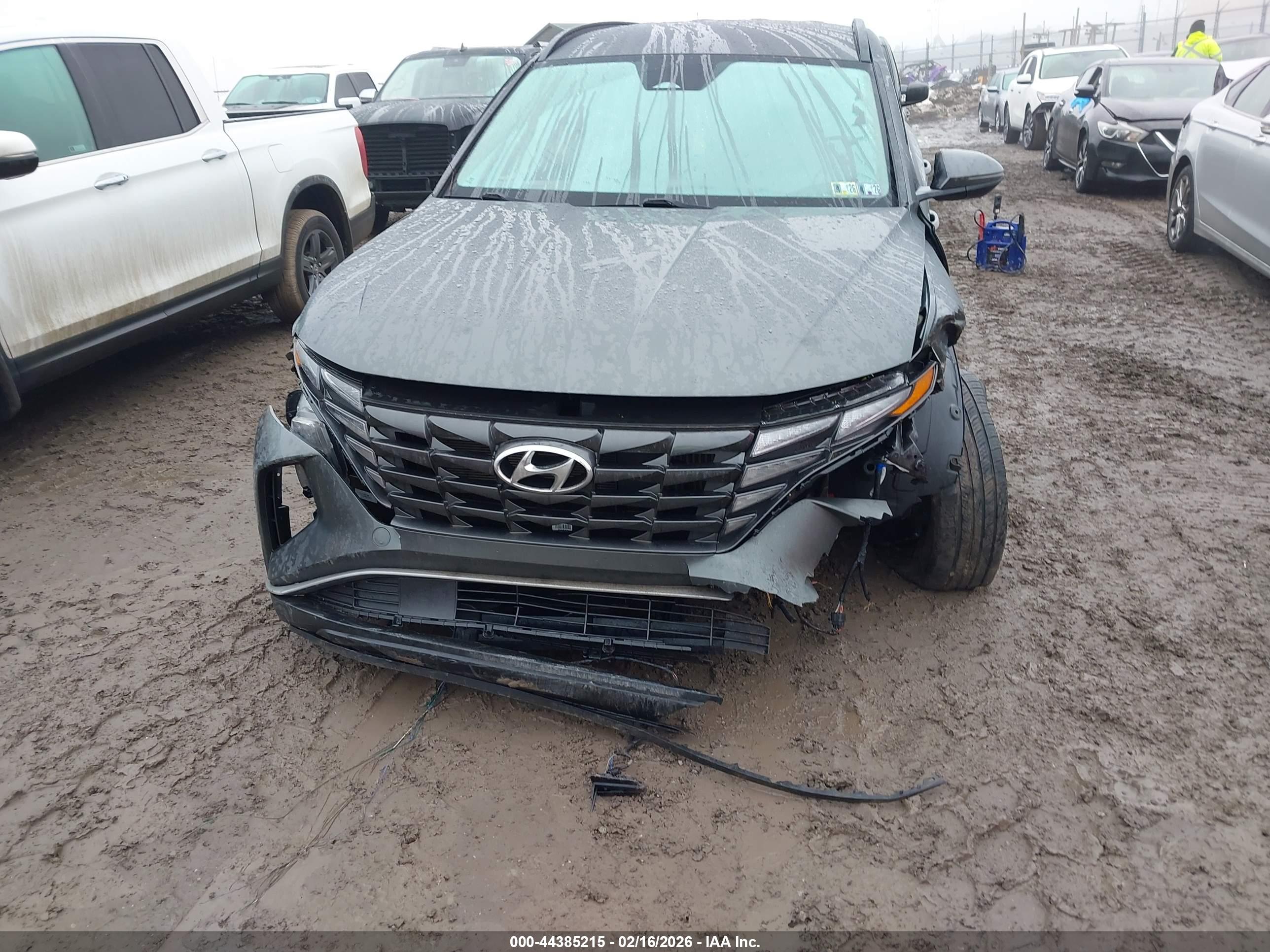 HYUNDAI TUCSON image 6