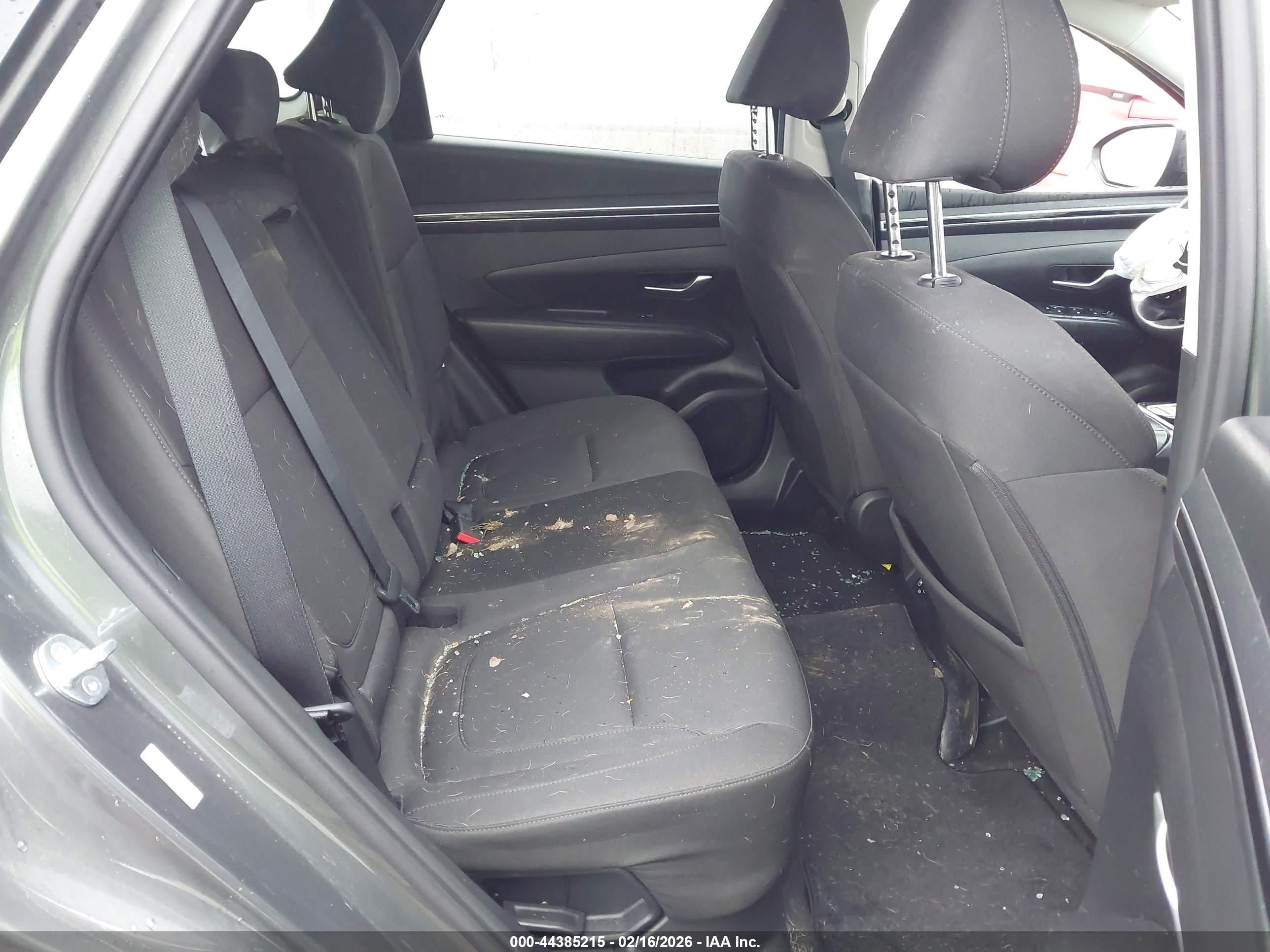 HYUNDAI TUCSON image 8