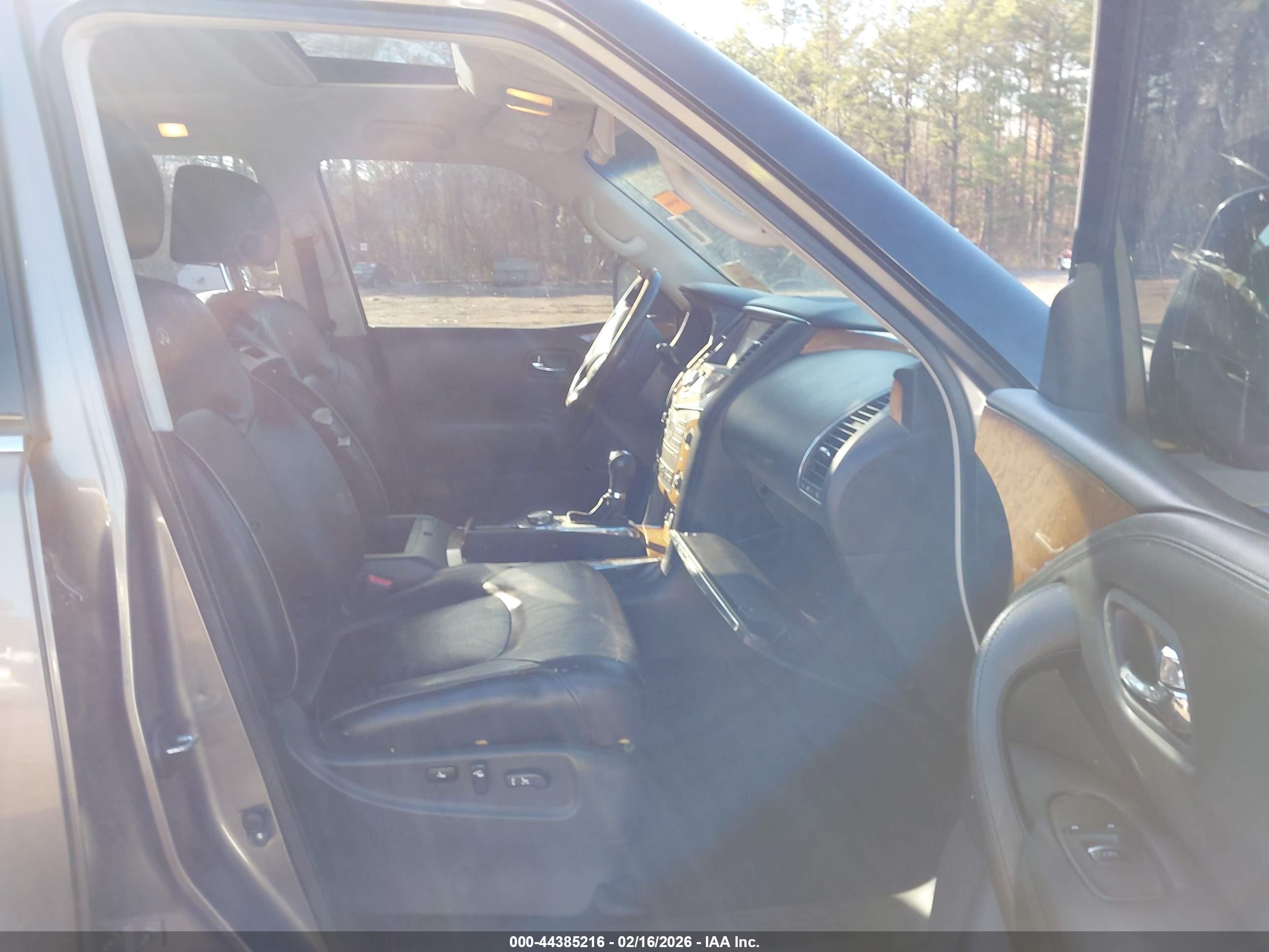 INFINITI QX80 image 5