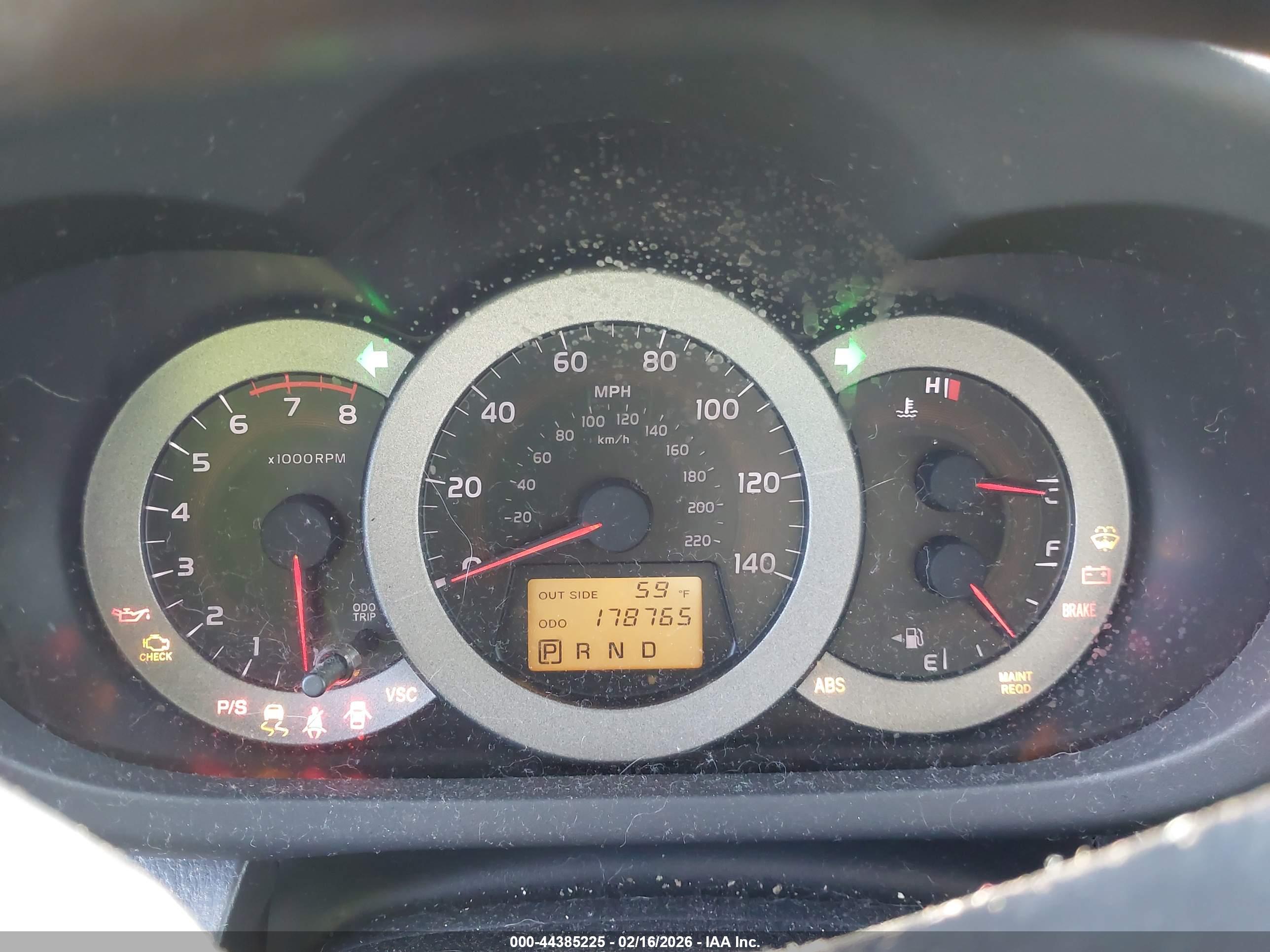 TOYOTA RAV4 image 7