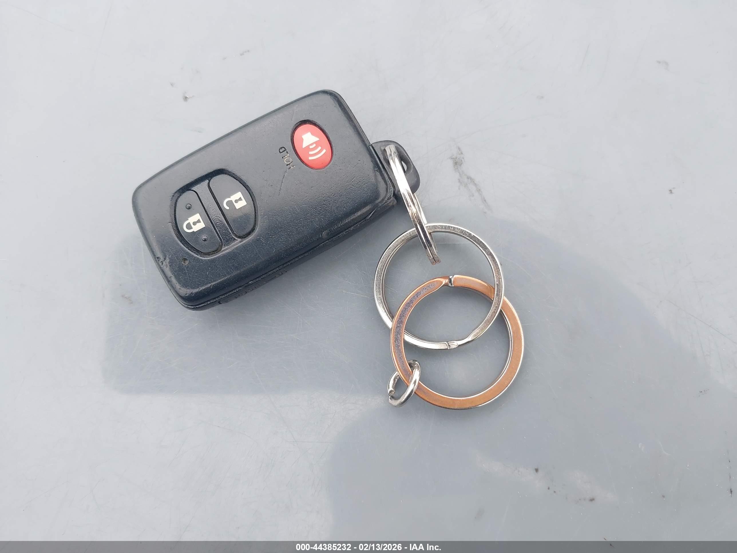 TOYOTA PRIUS image 11
