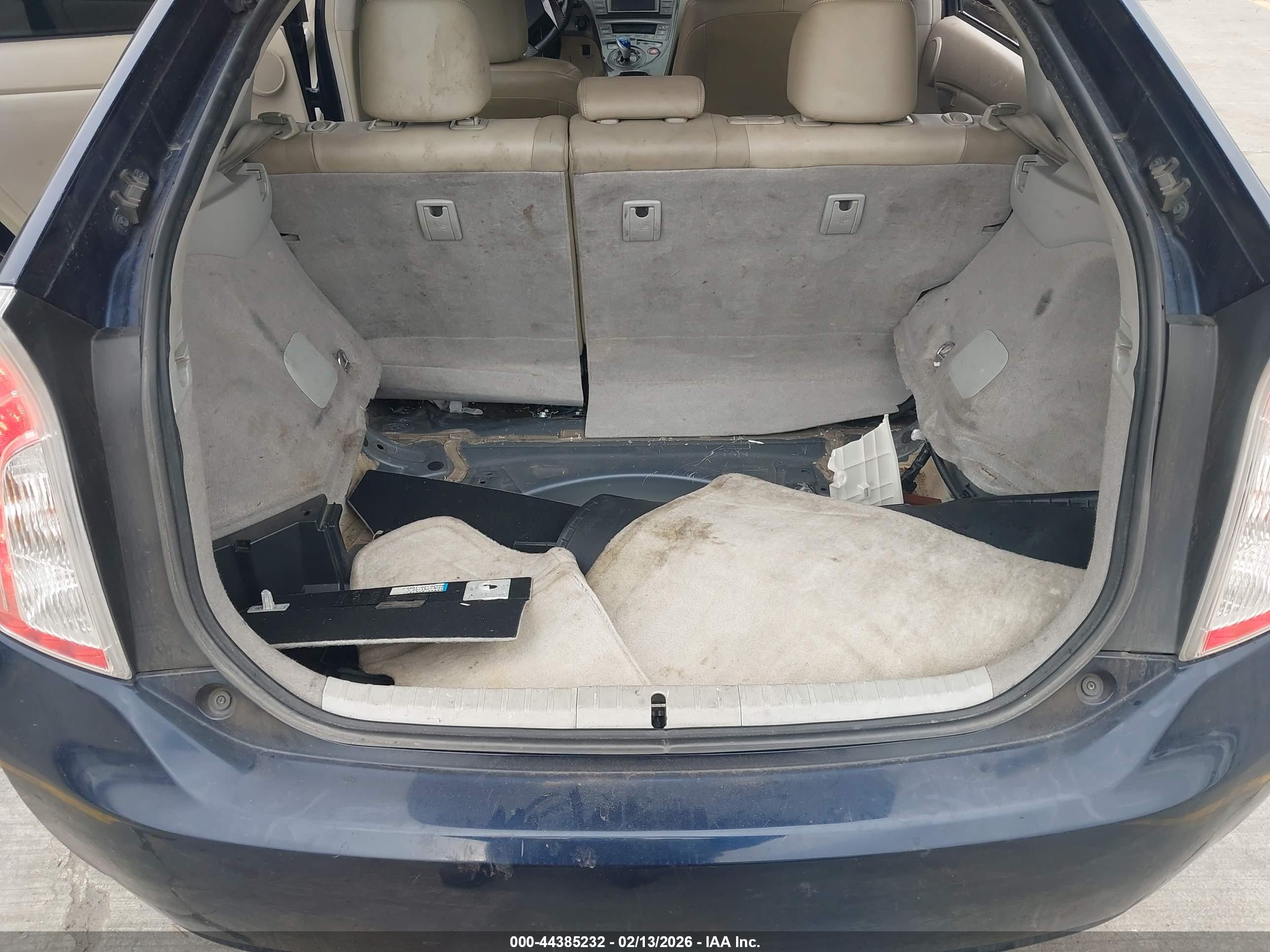 TOYOTA PRIUS image 6
