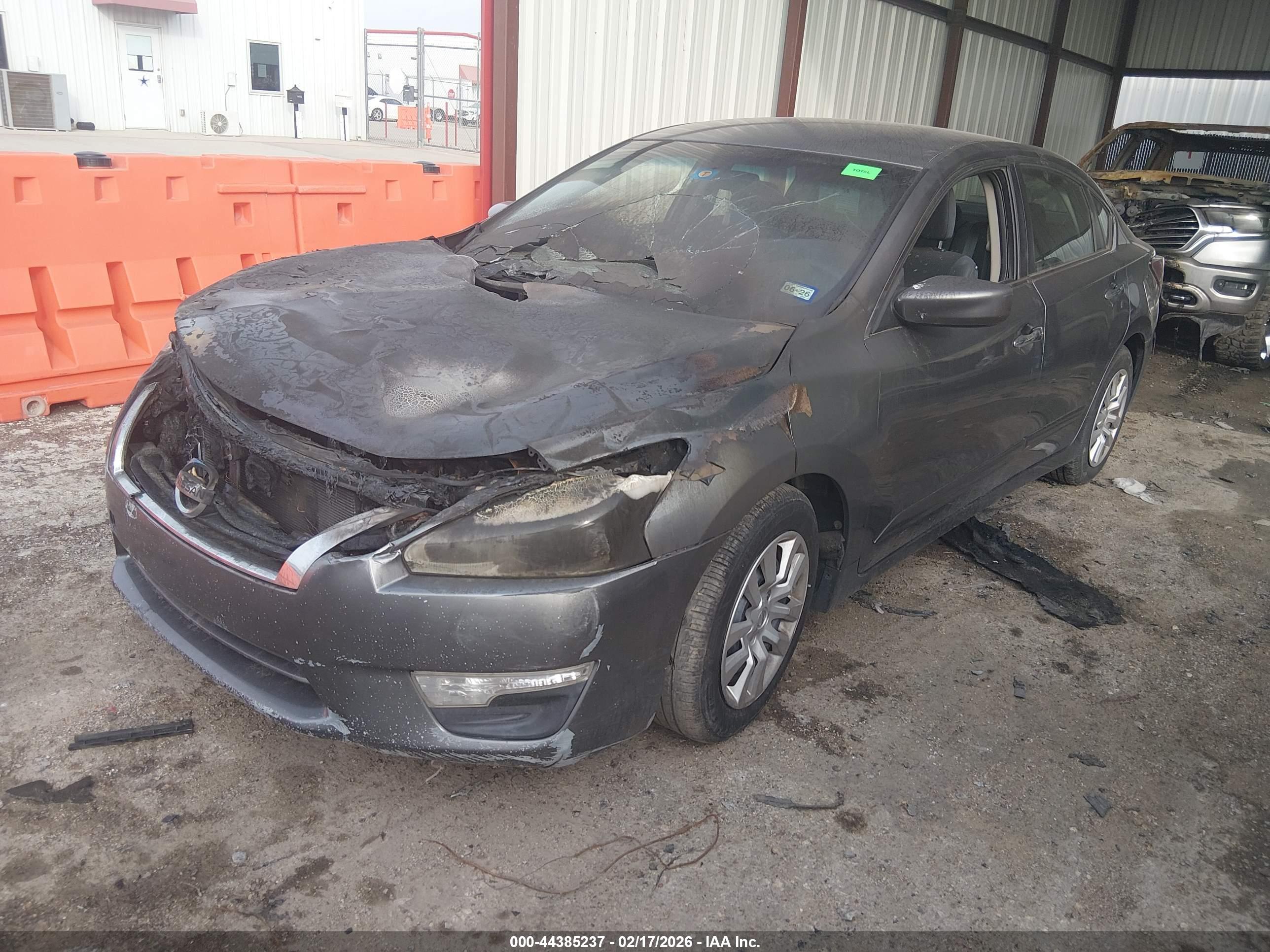 NISSAN ALTIMA image 2