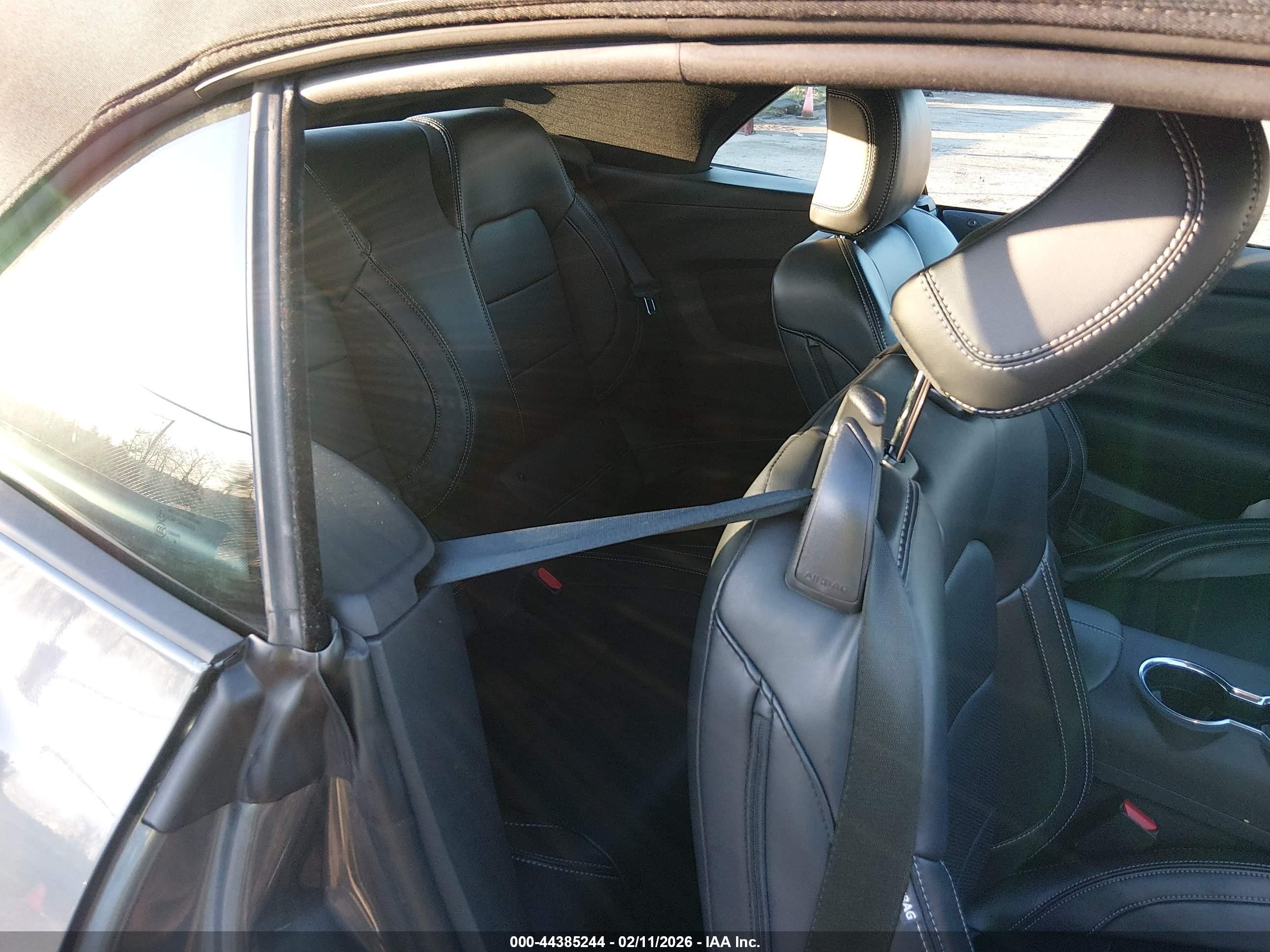 FORD MUSTANG image 8