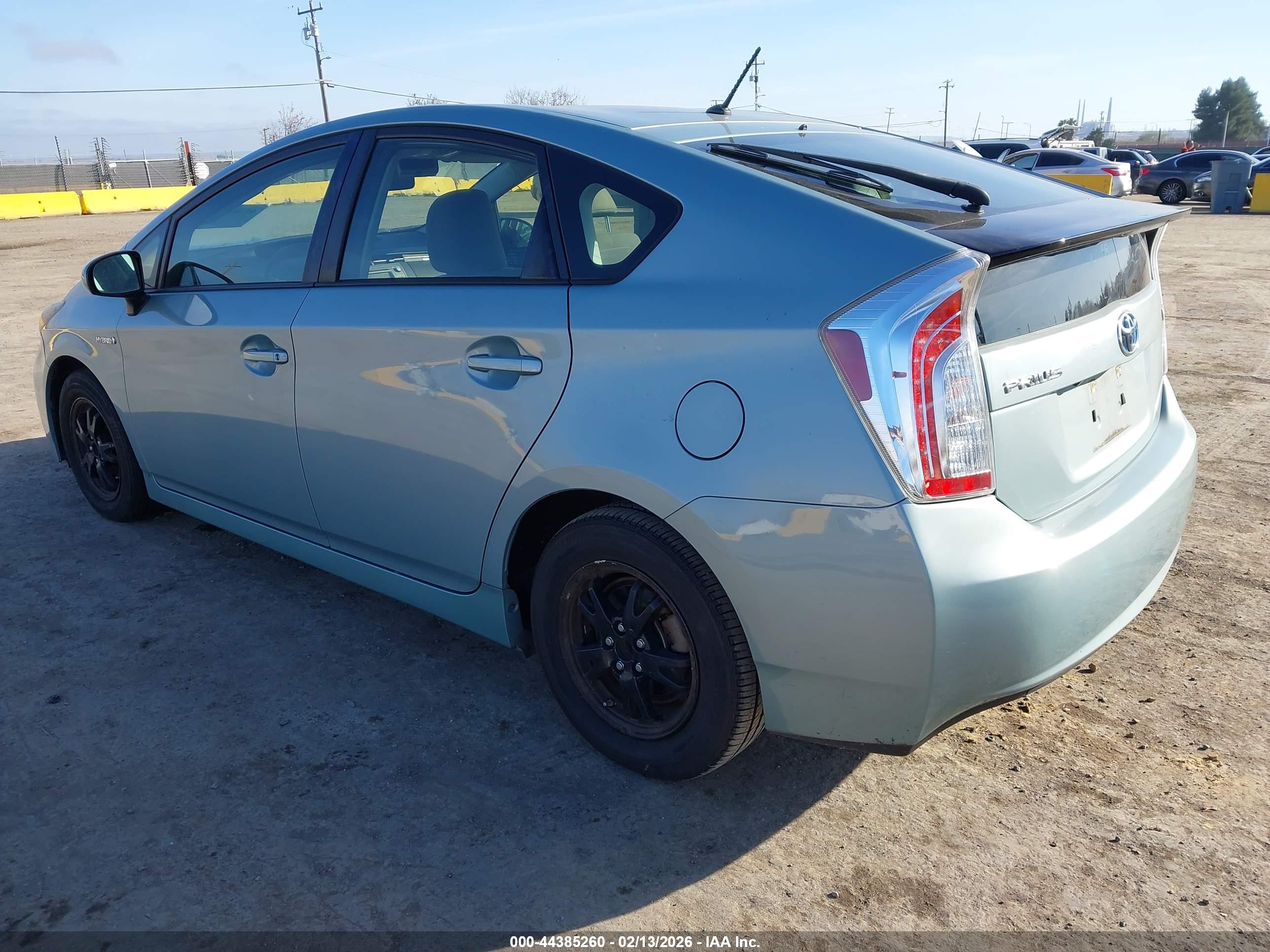 TOYOTA PRIUS image 3