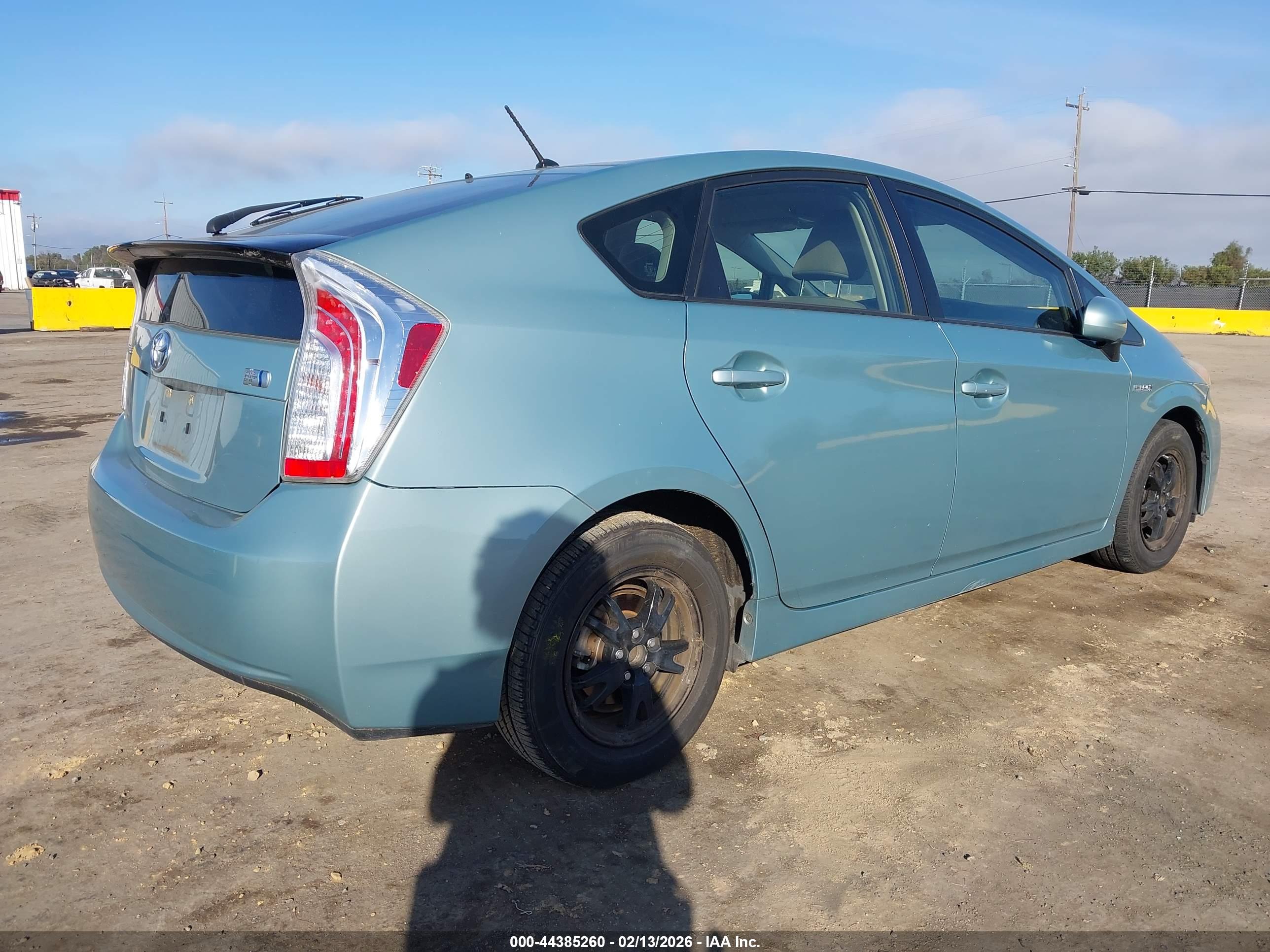 TOYOTA PRIUS image 4