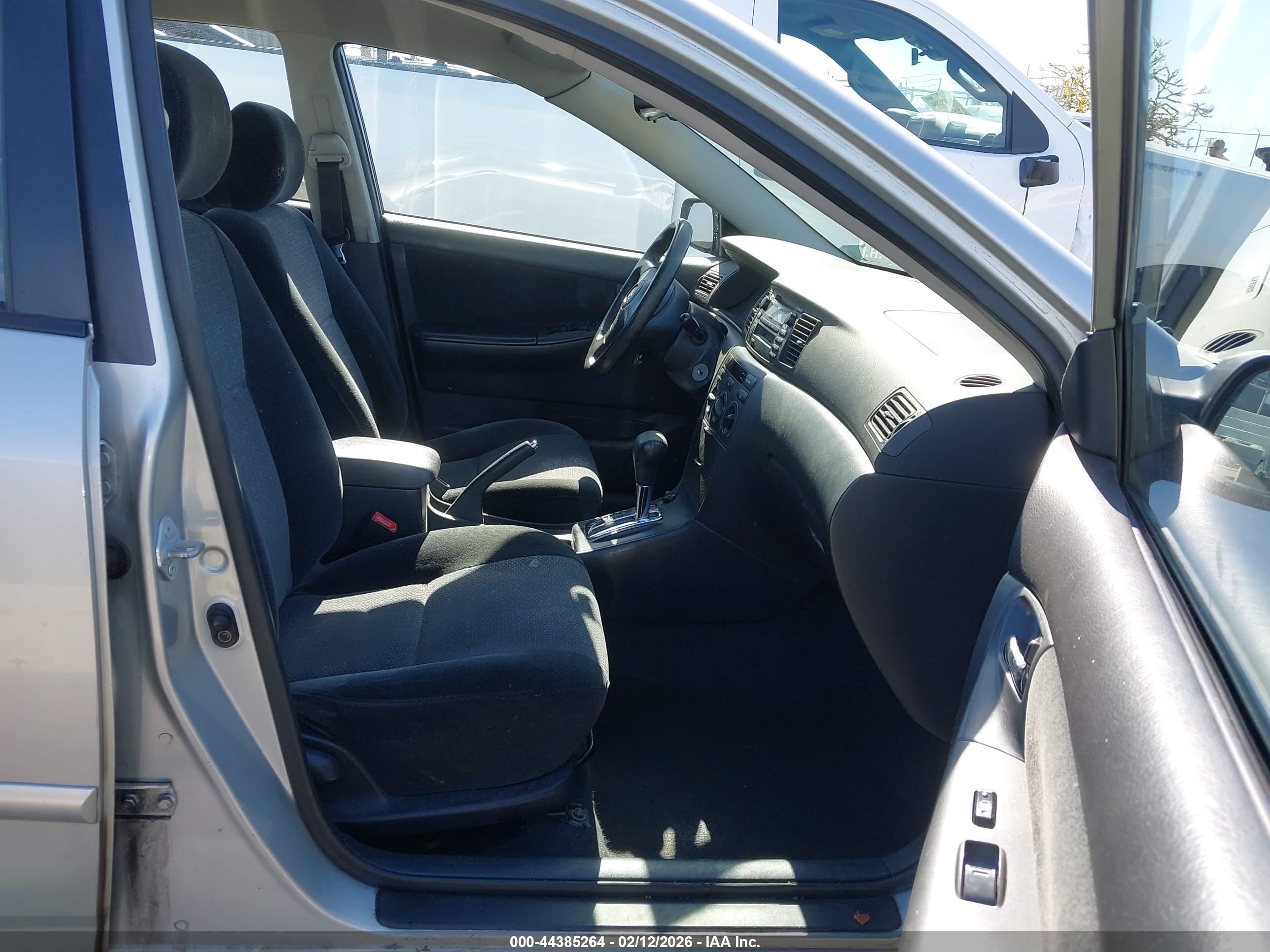 TOYOTA COROLLA image 5