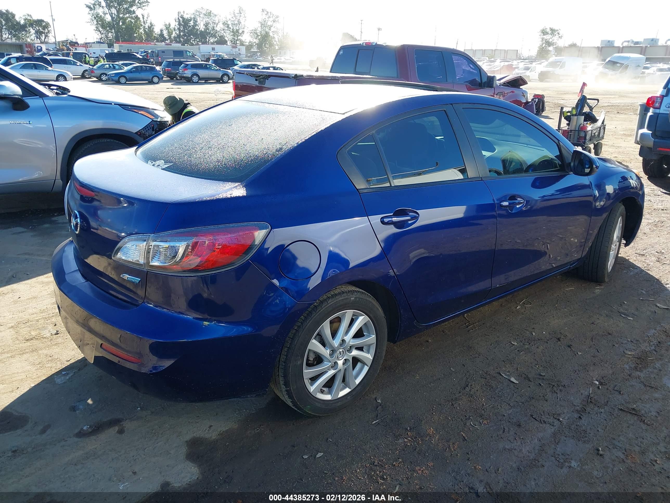 MAZDA MAZDA3 image 4