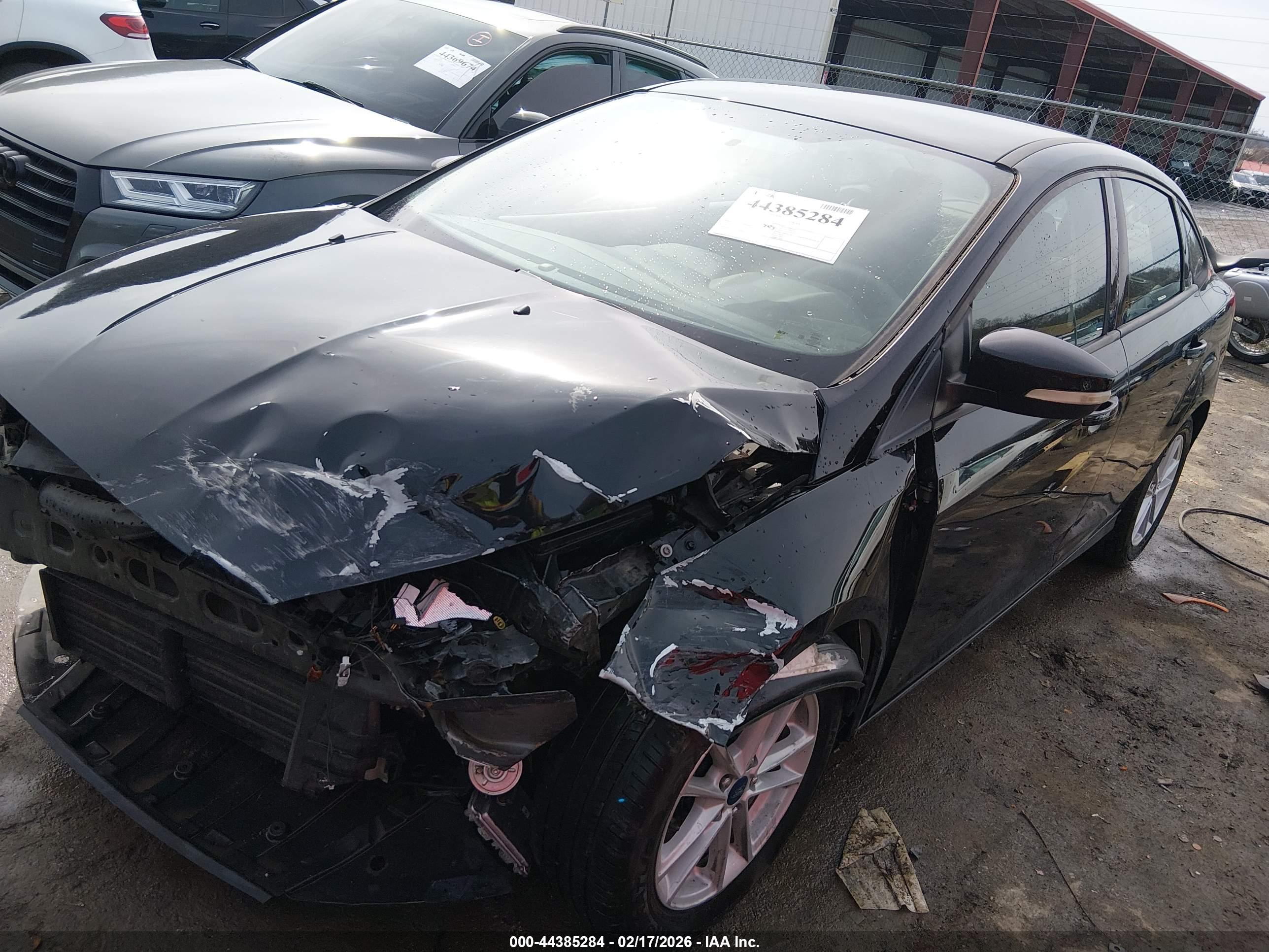 FORD FOCUS image 2