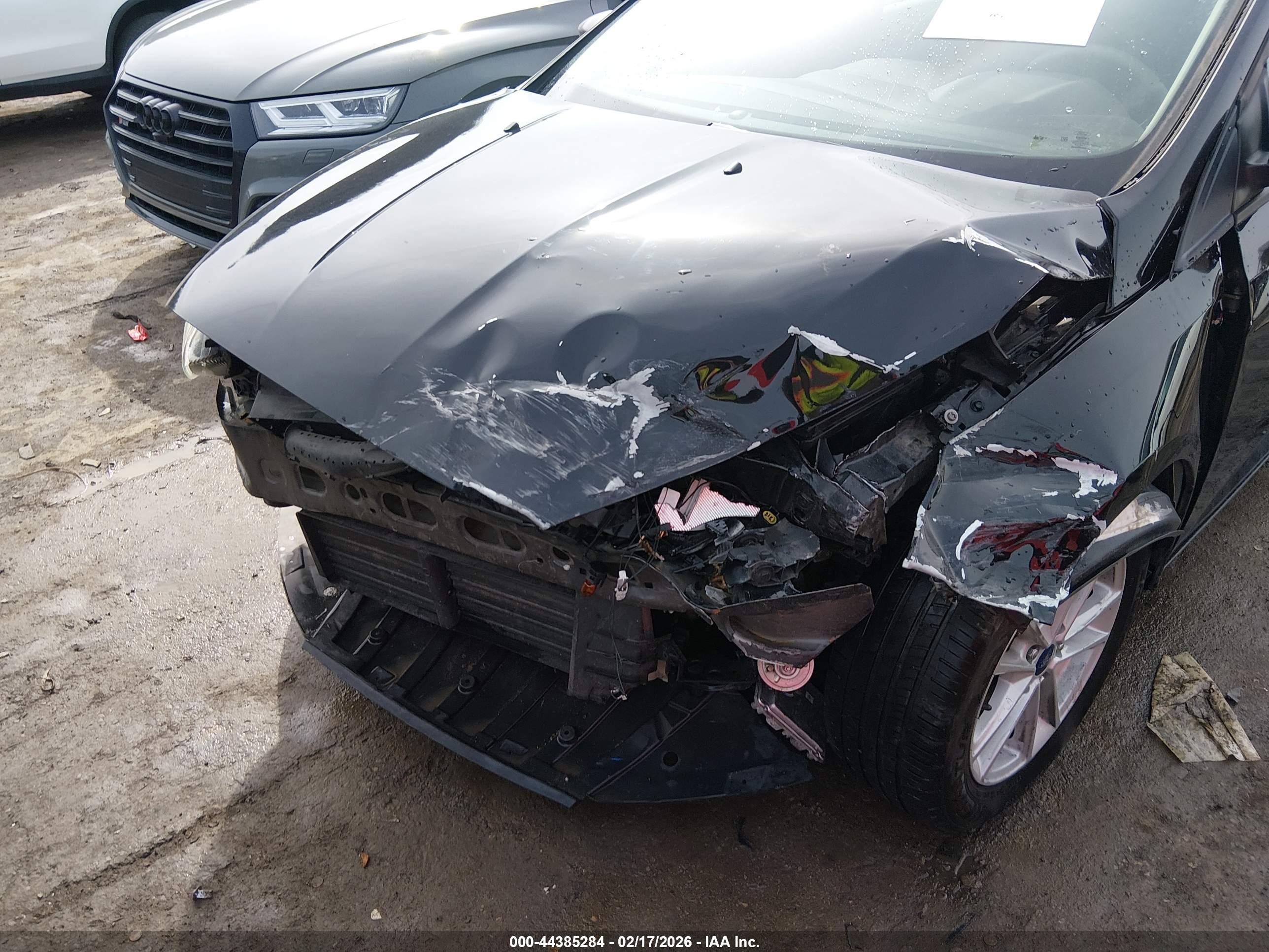 FORD FOCUS image 6