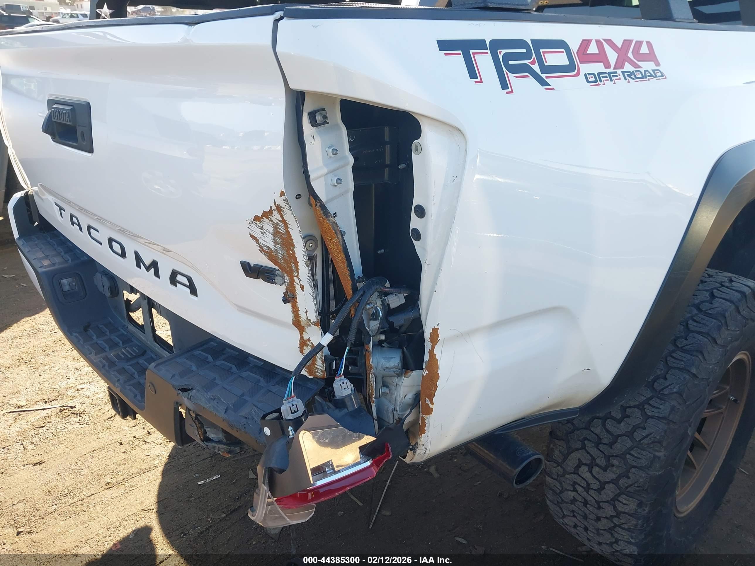 TOYOTA TACOMA image 6