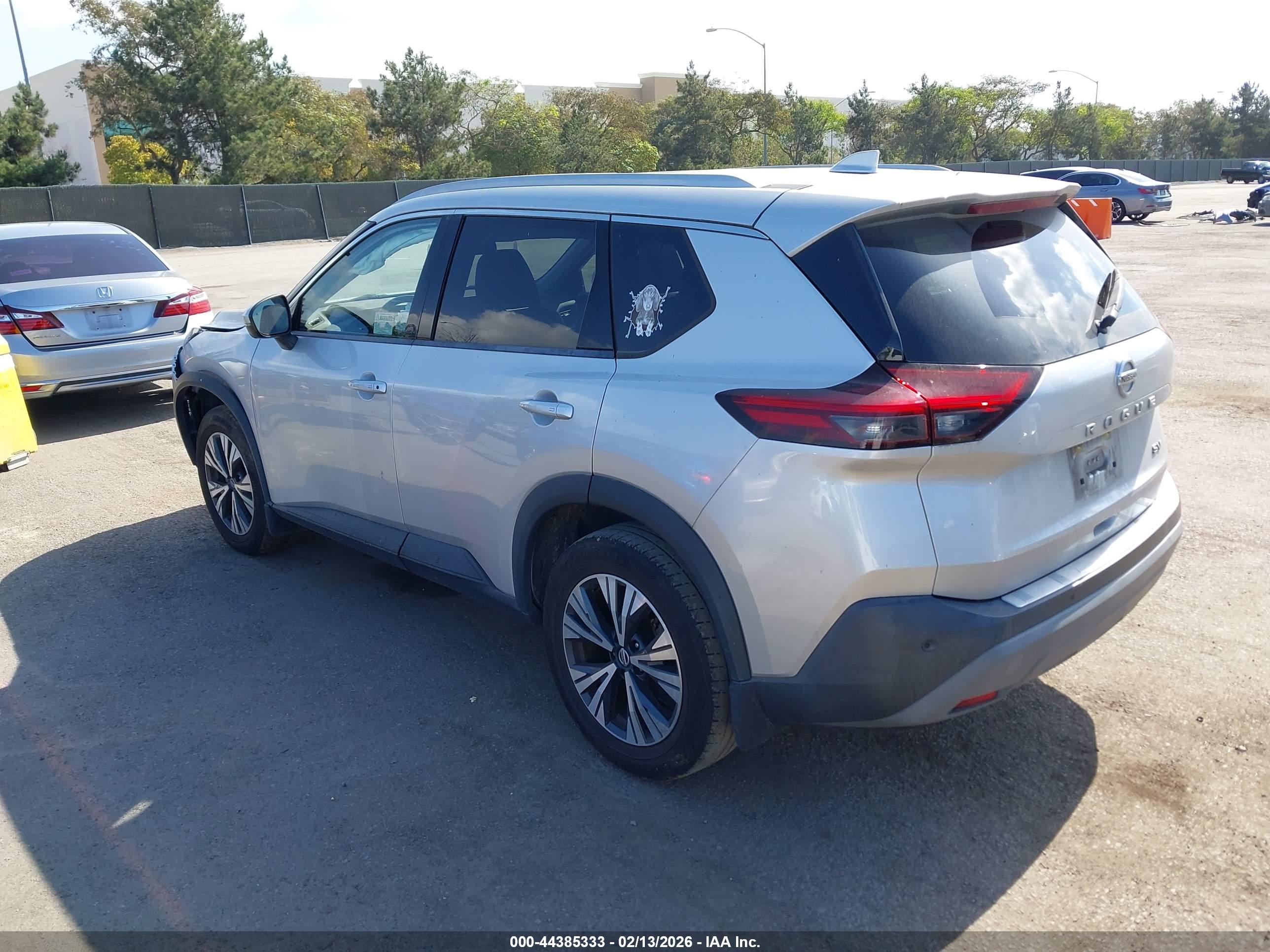 NISSAN ROGUE image 3