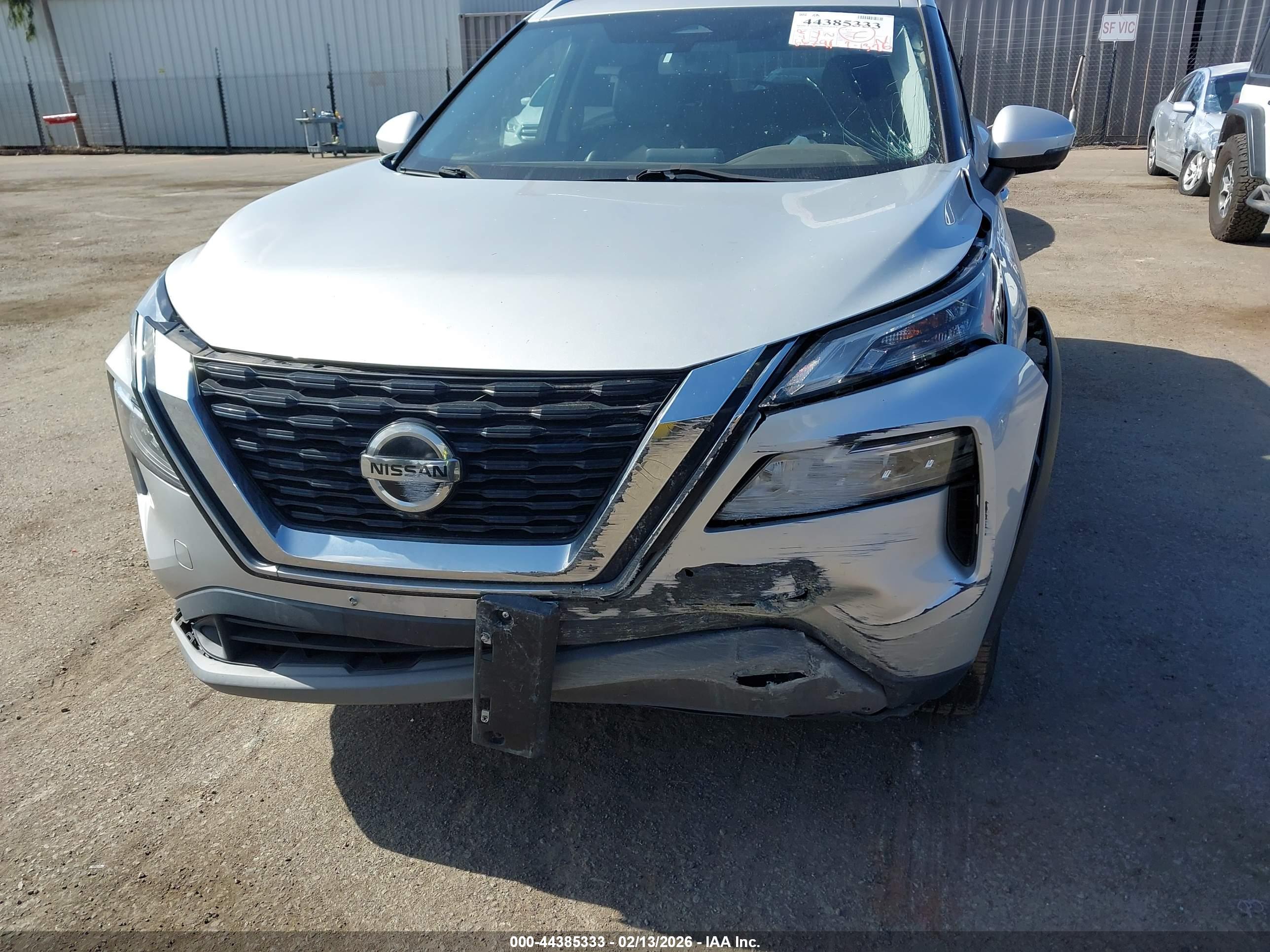 NISSAN ROGUE image 6