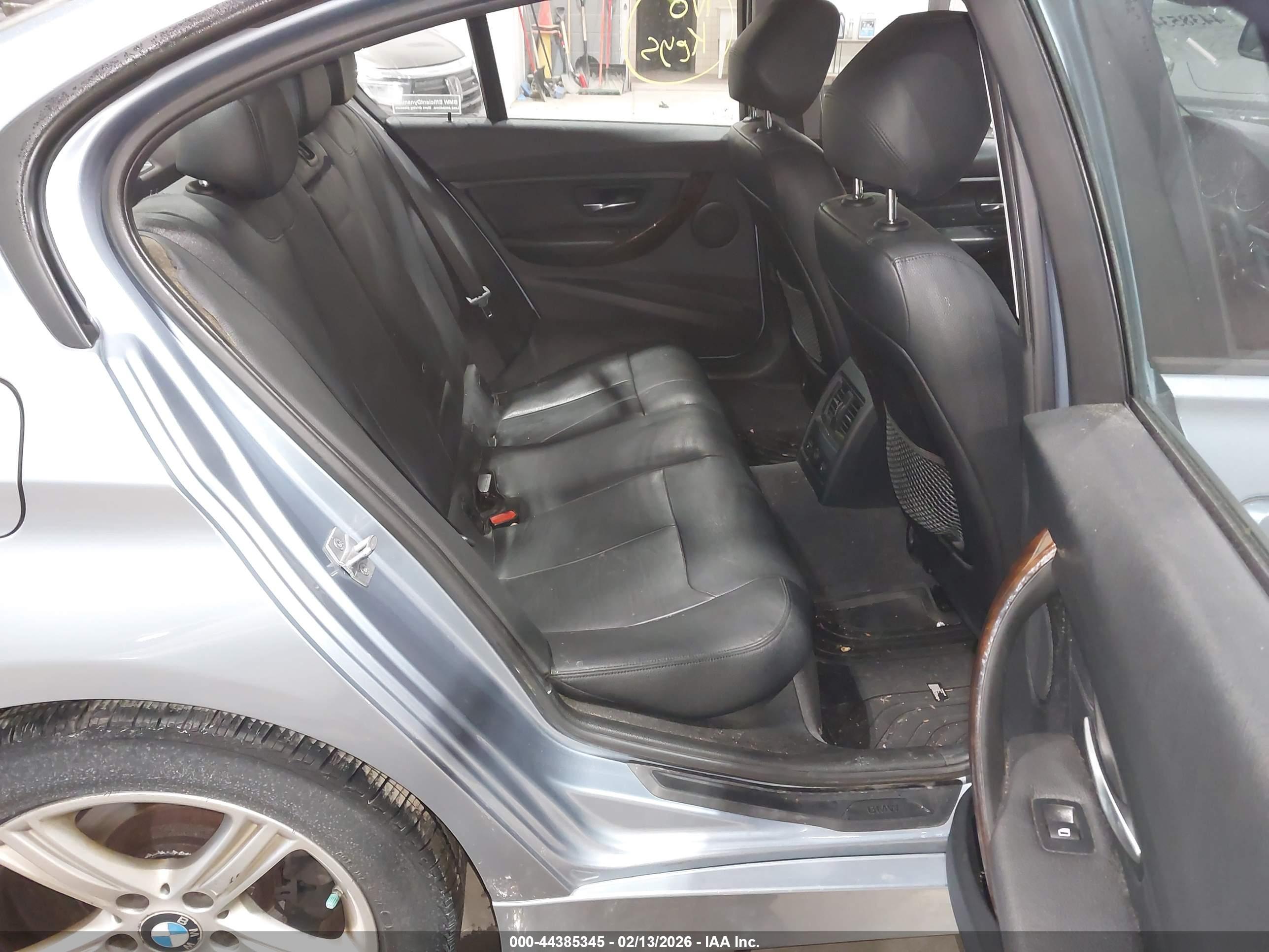 BMW 328I image 8