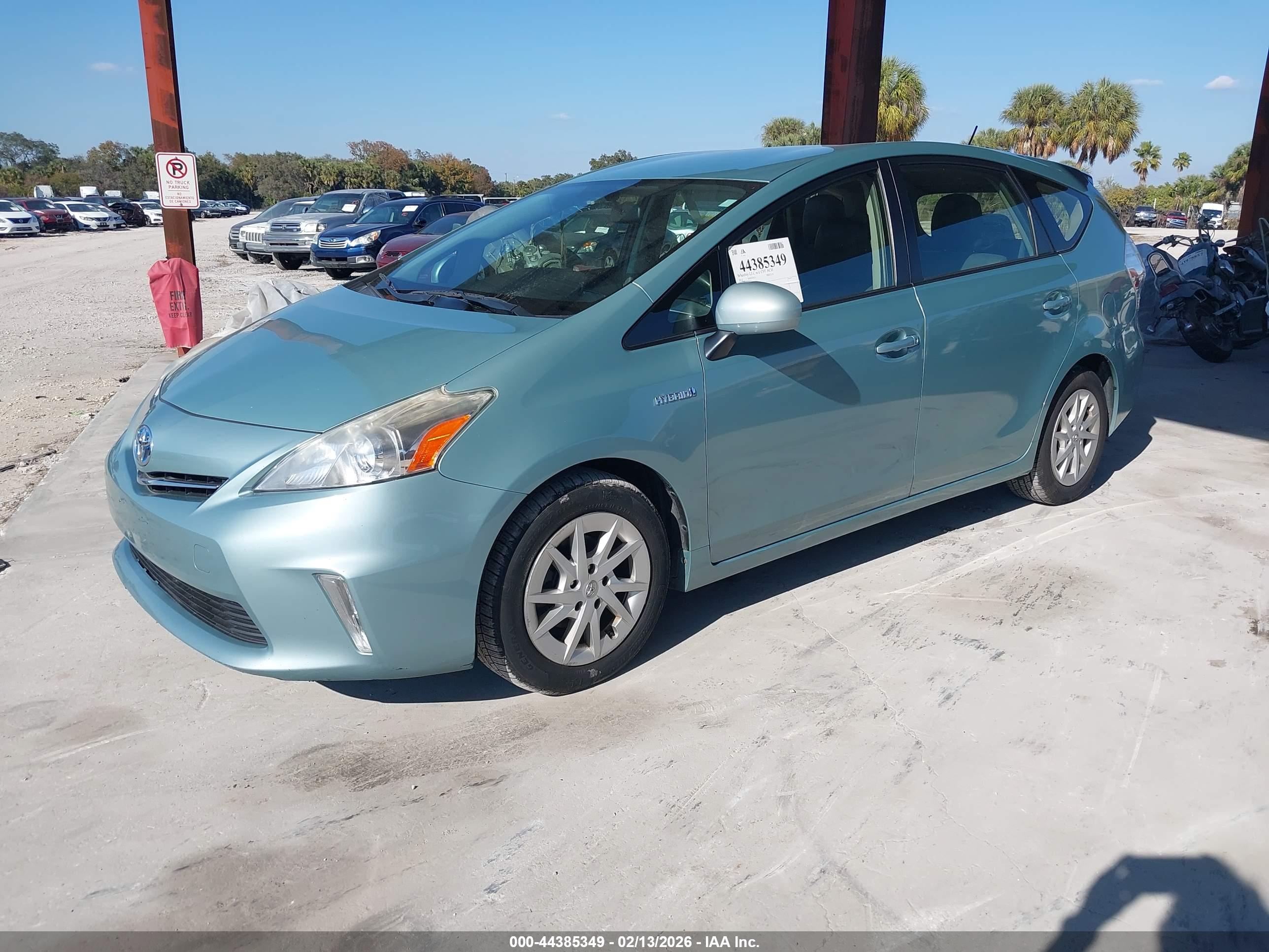 TOYOTA PRIUS image 2