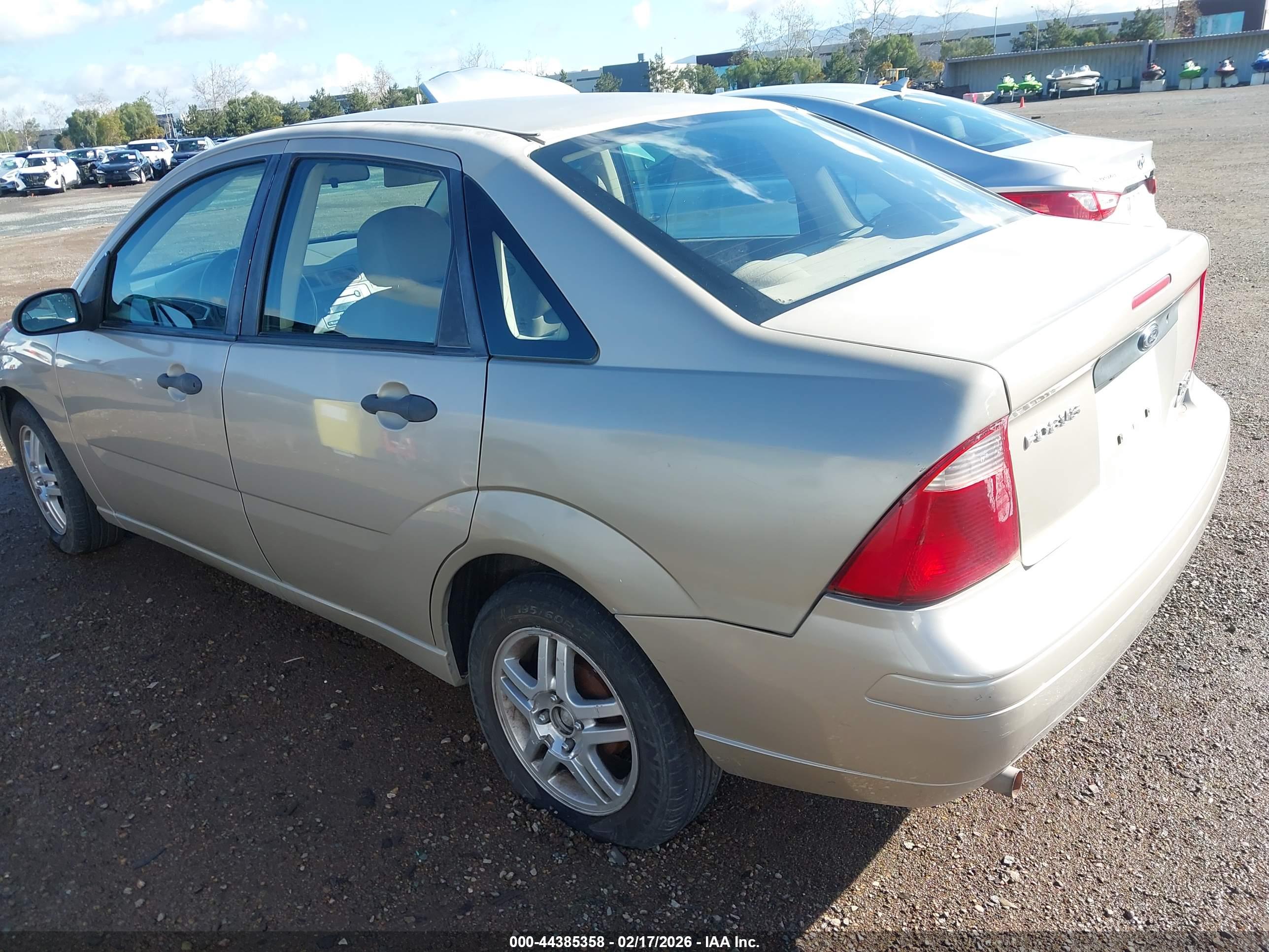 FORD FOCUS image 3
