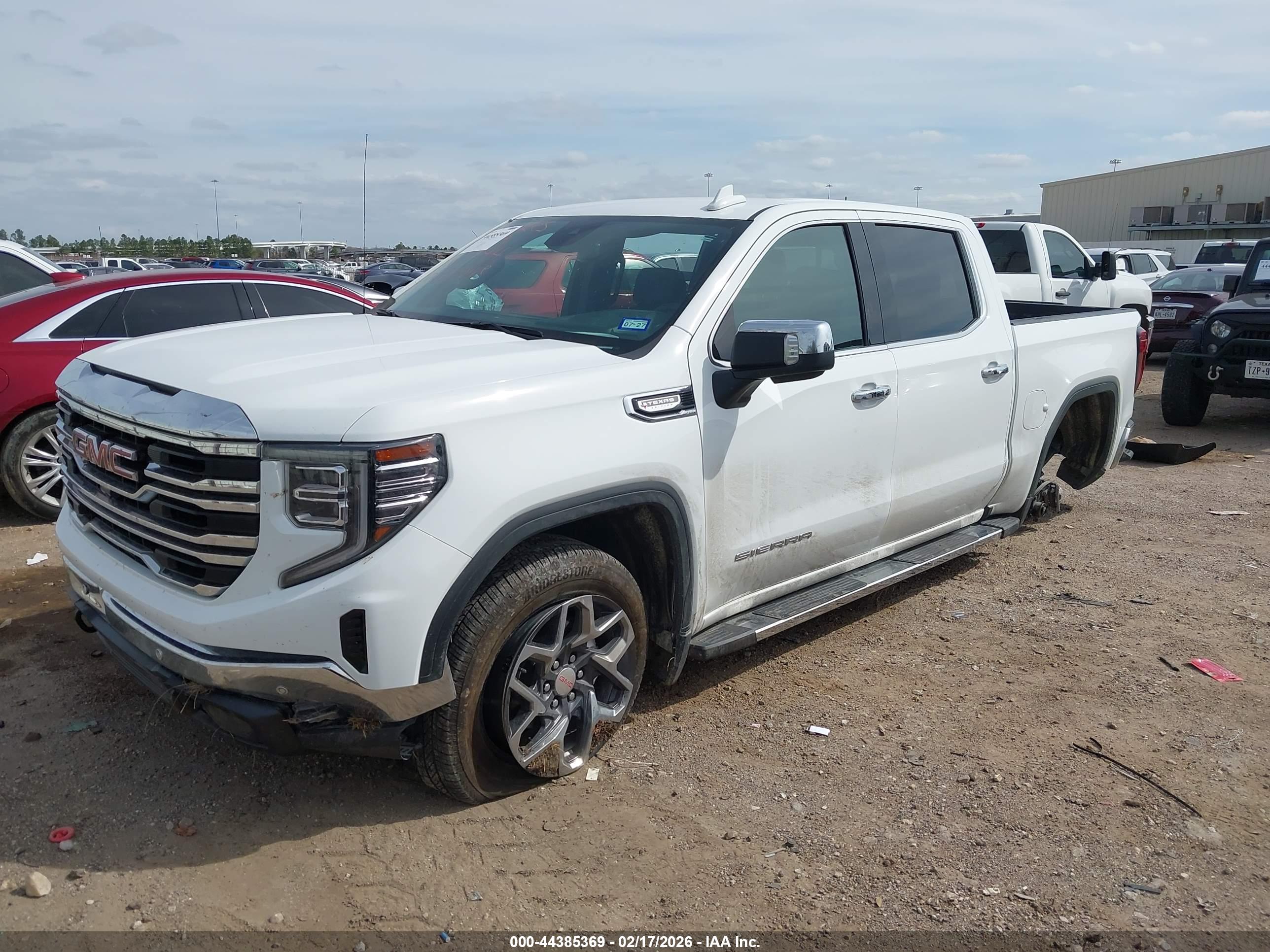 GMC SIERRA image 2