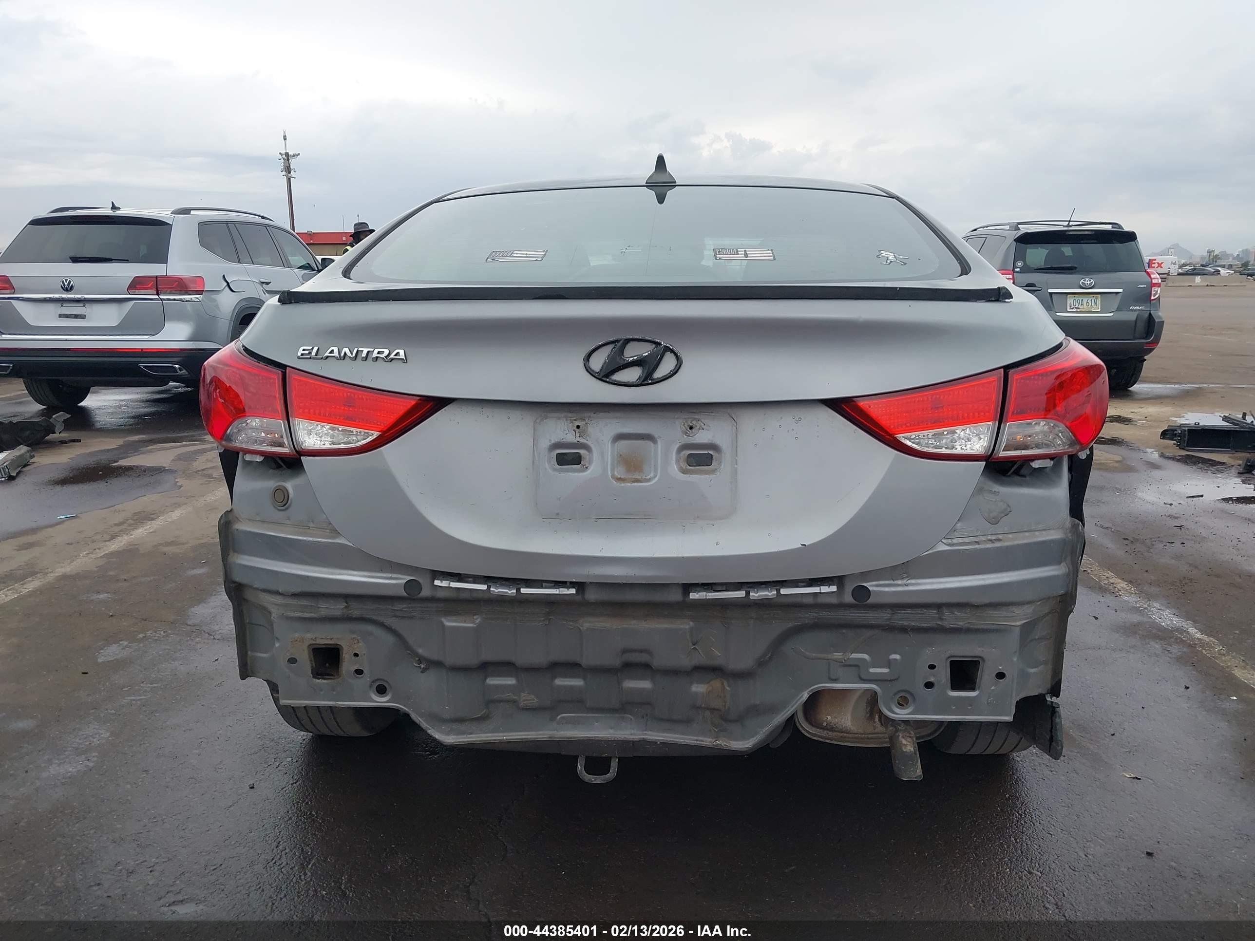 HYUNDAI ELANTRA image 6
