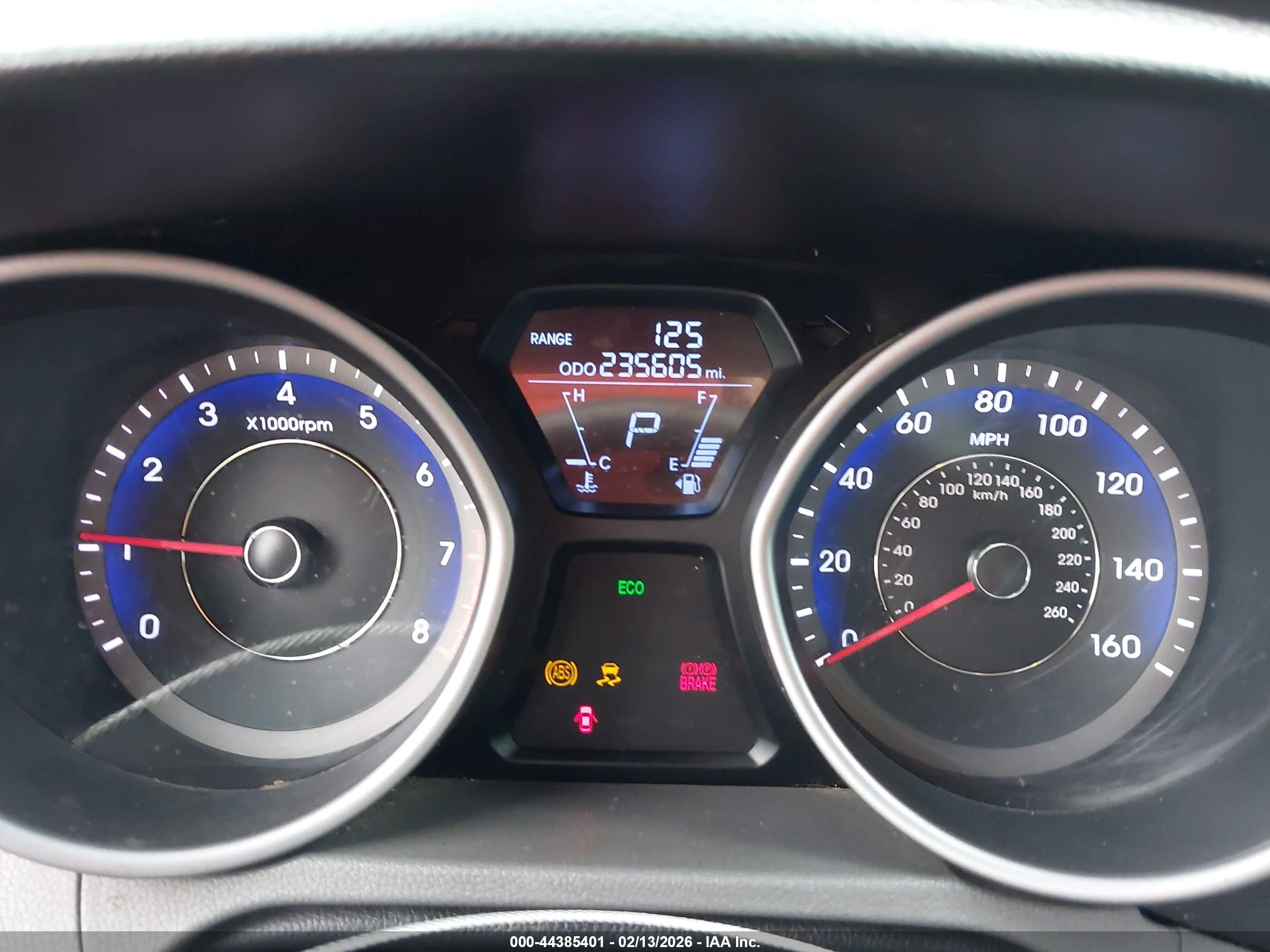 HYUNDAI ELANTRA image 7