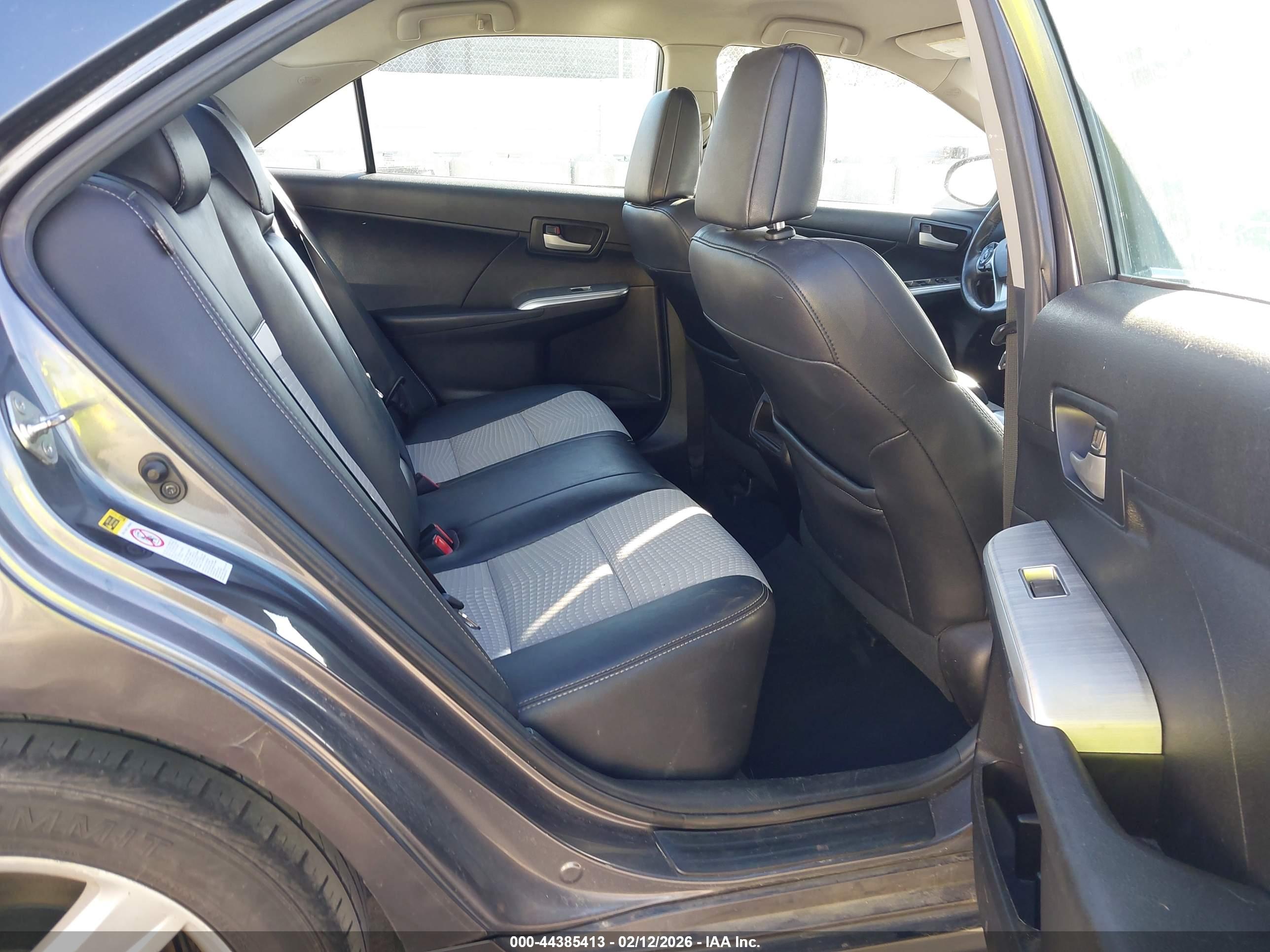 TOYOTA CAMRY image 8