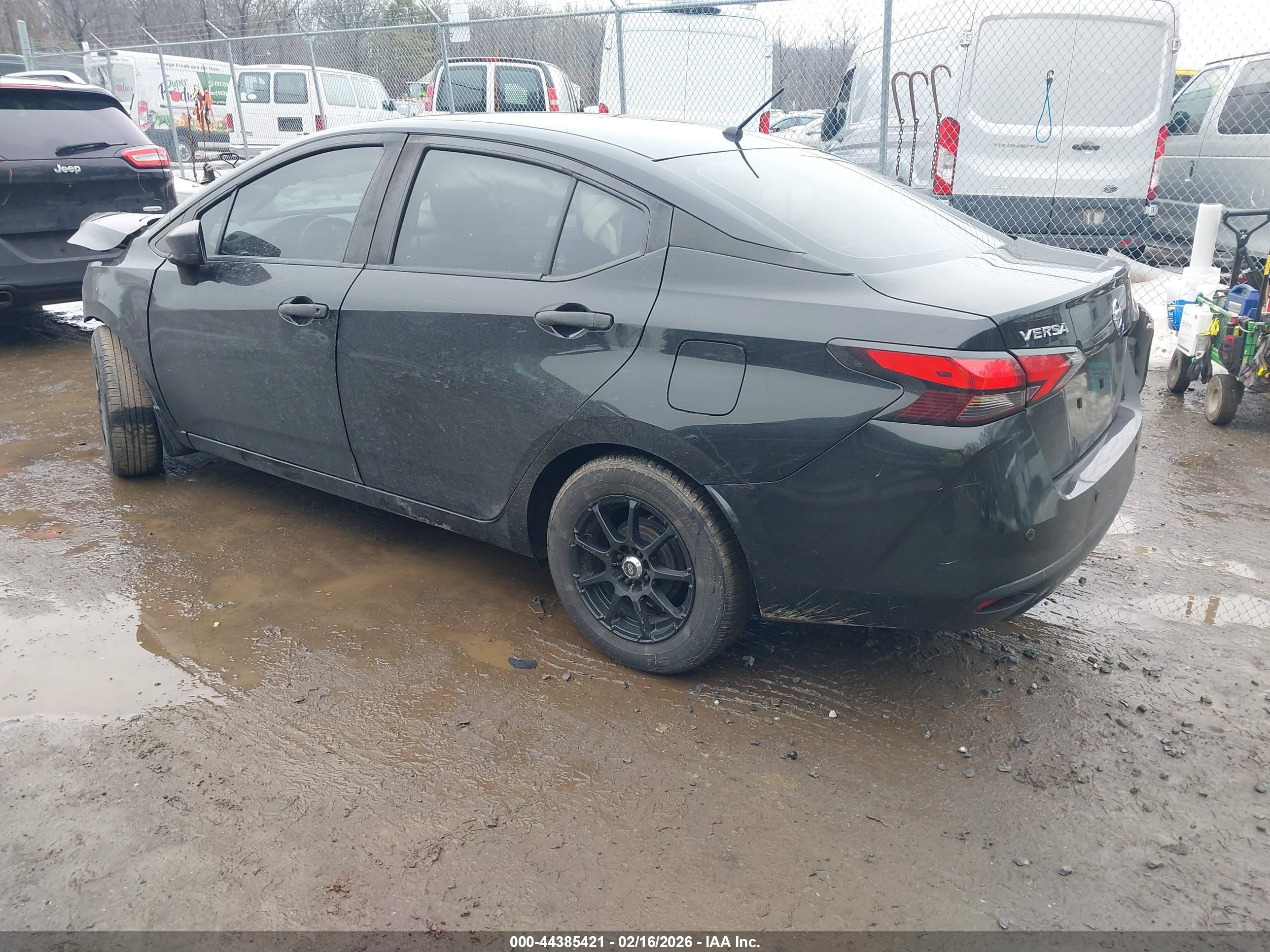 NISSAN VERSA image 3