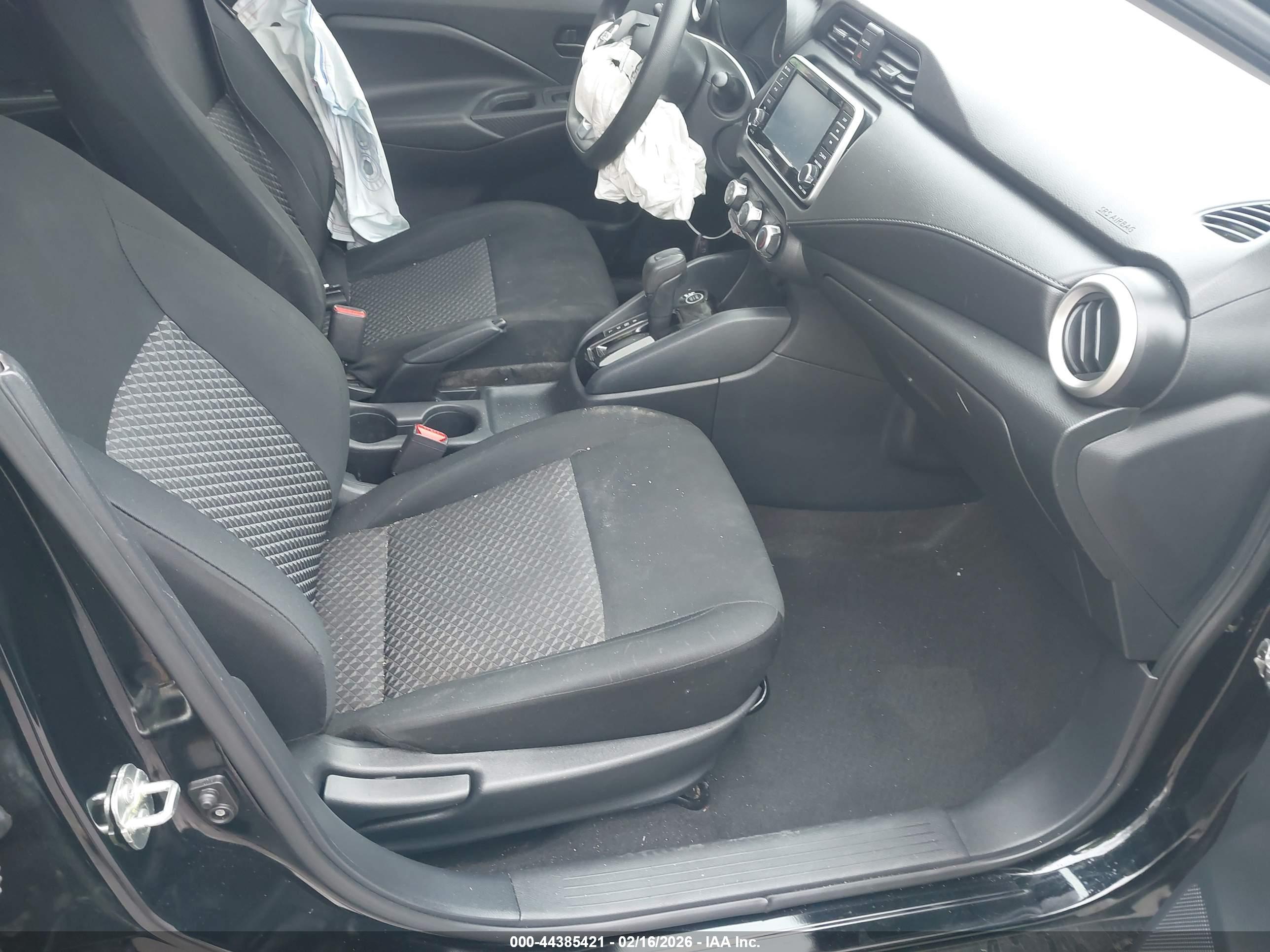 NISSAN VERSA image 5