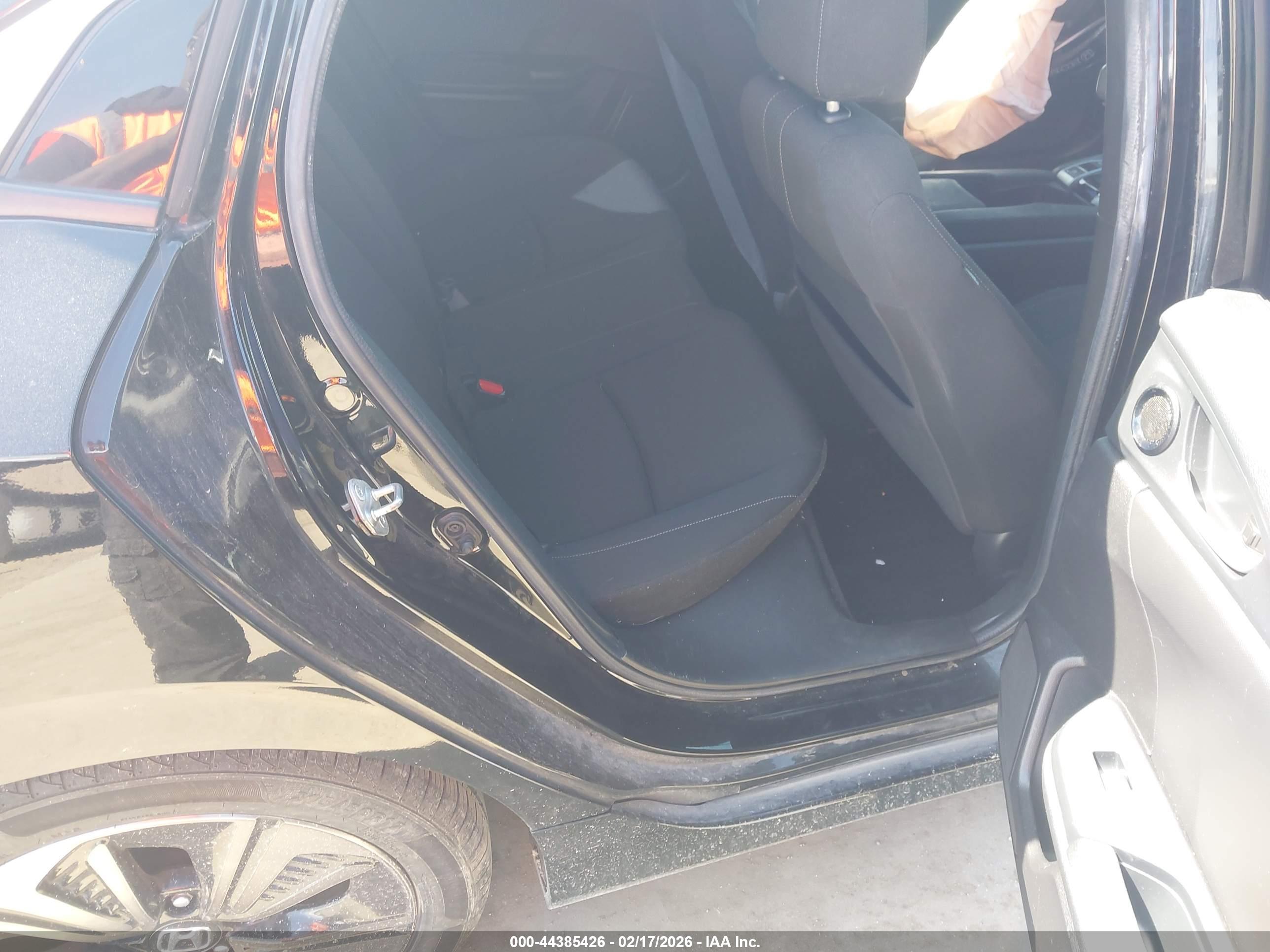 HONDA CIVIC image 8