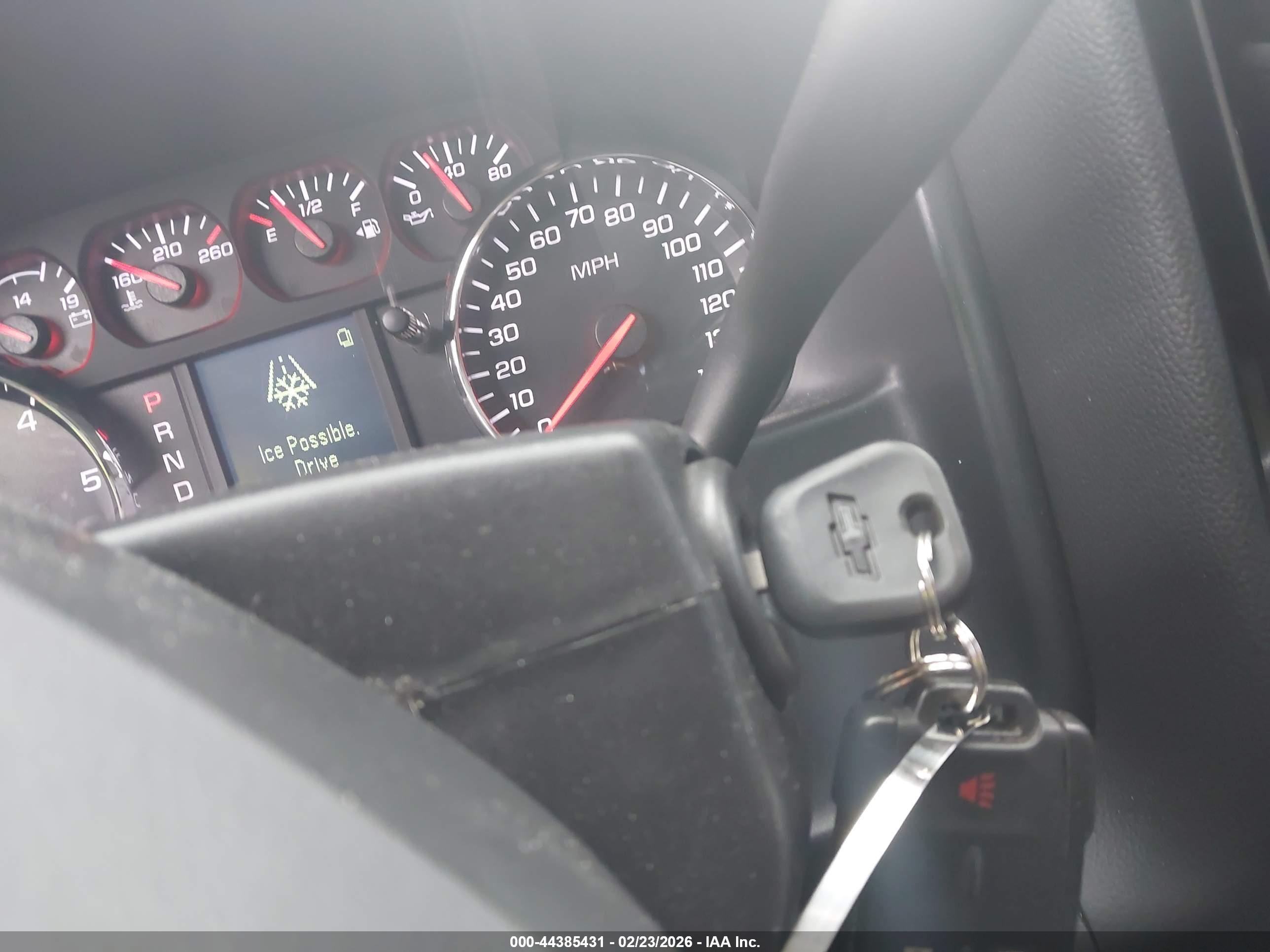 CHEVROLET SILVERADO image 11