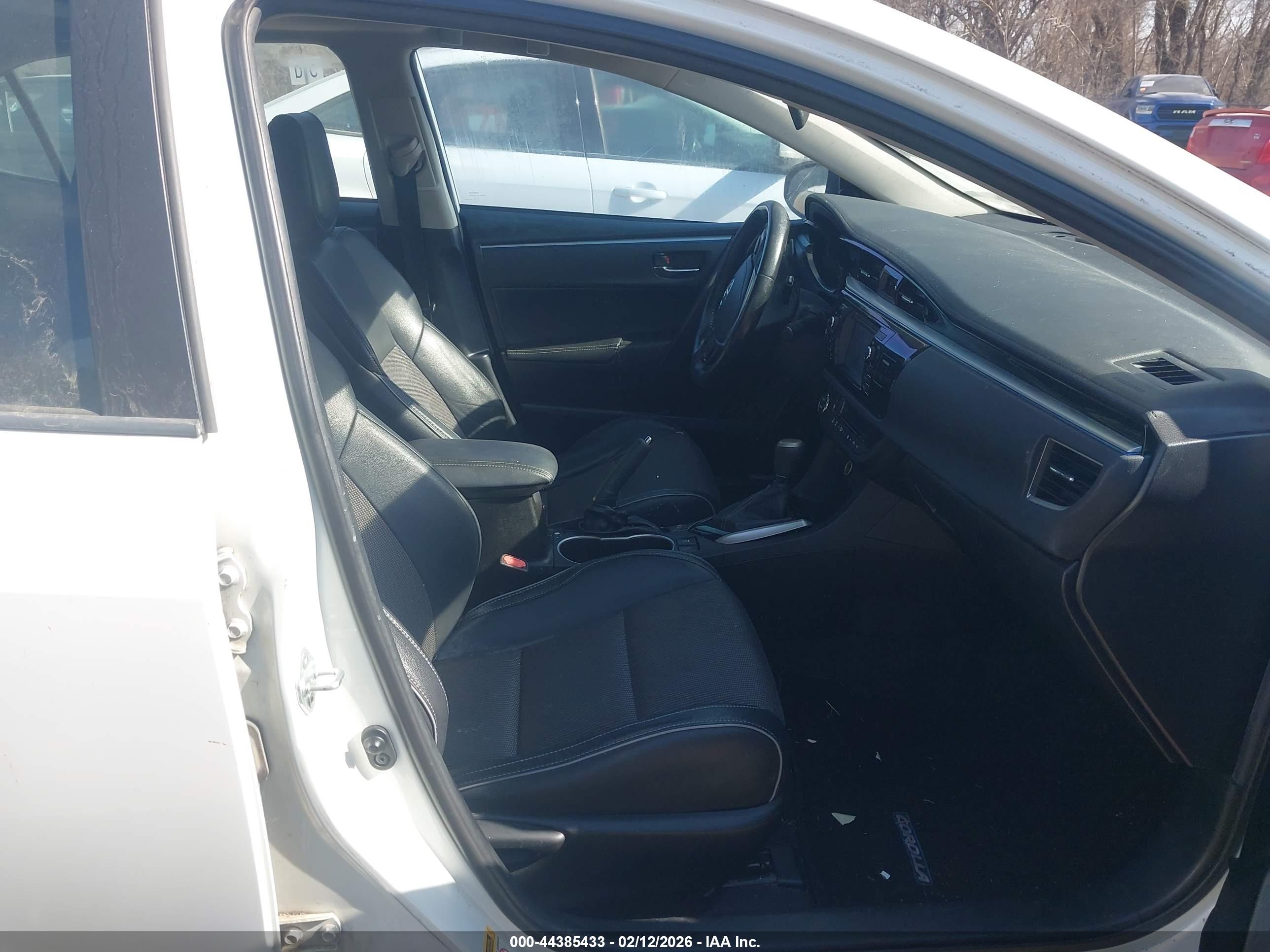 TOYOTA COROLLA image 5